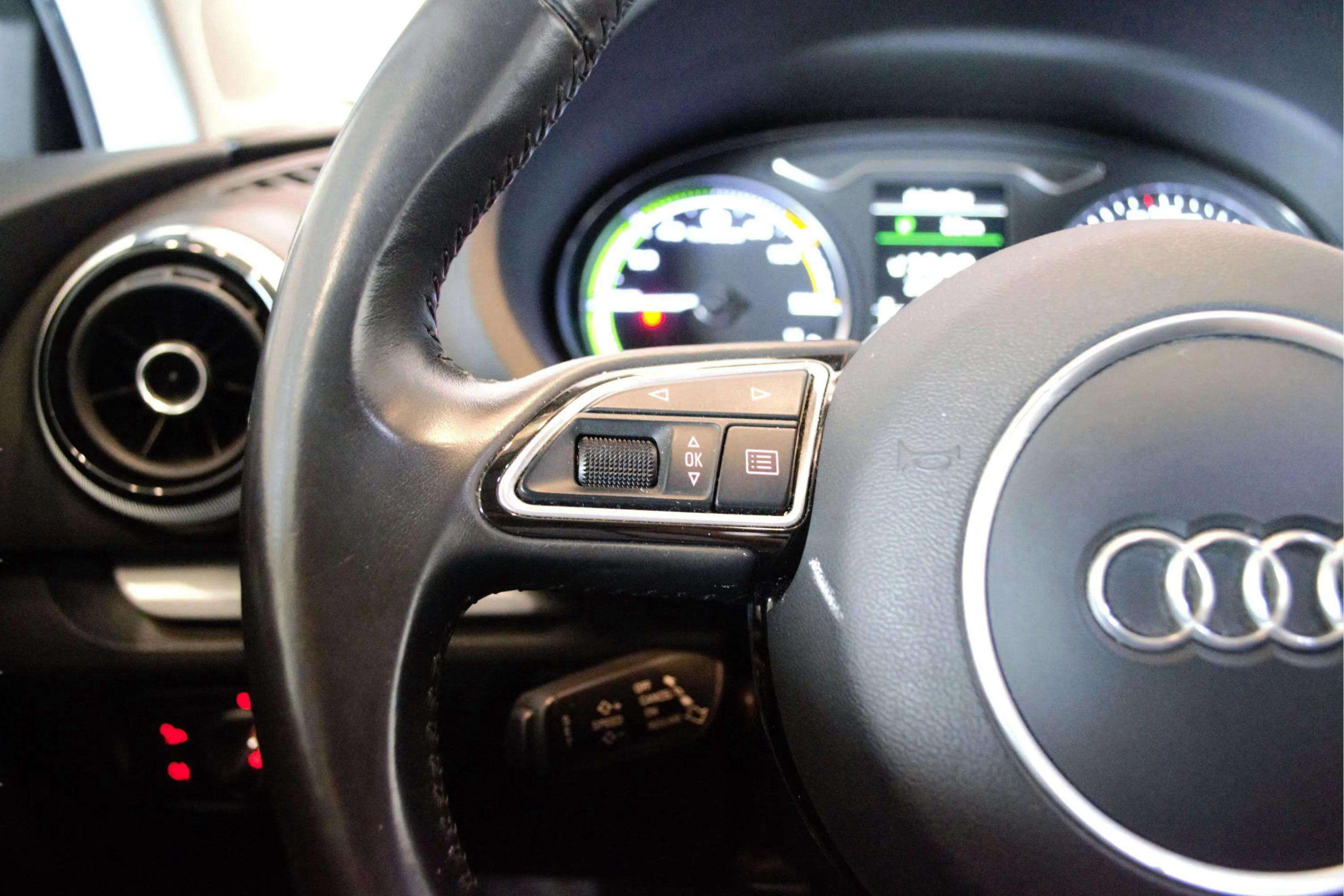Audi A3 Sportback 1.4 TFSI e-tron S tro Ambition - foto 21