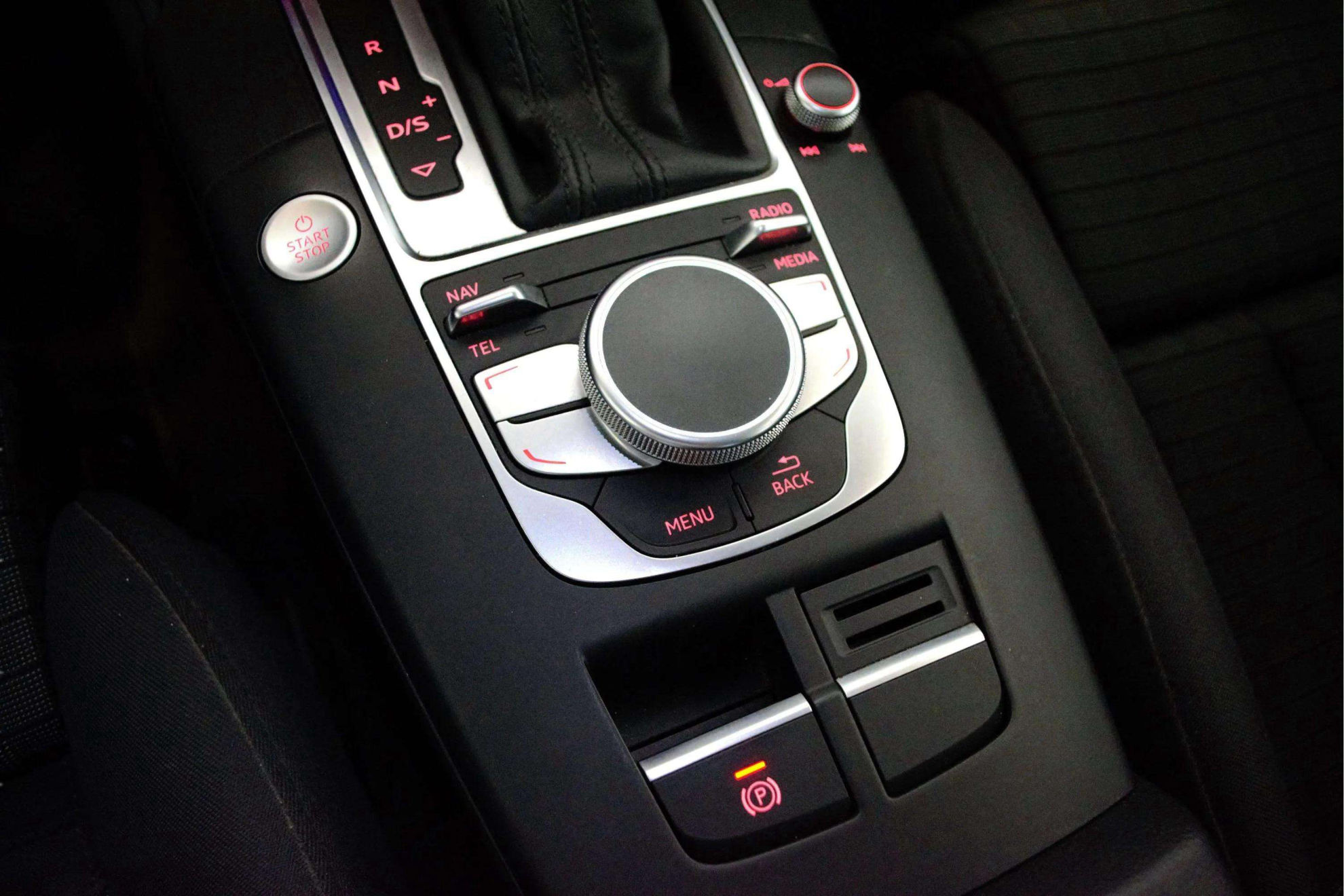 Audi A3 Sportback 1.4 TFSI e-tron S tro Ambition - foto 28