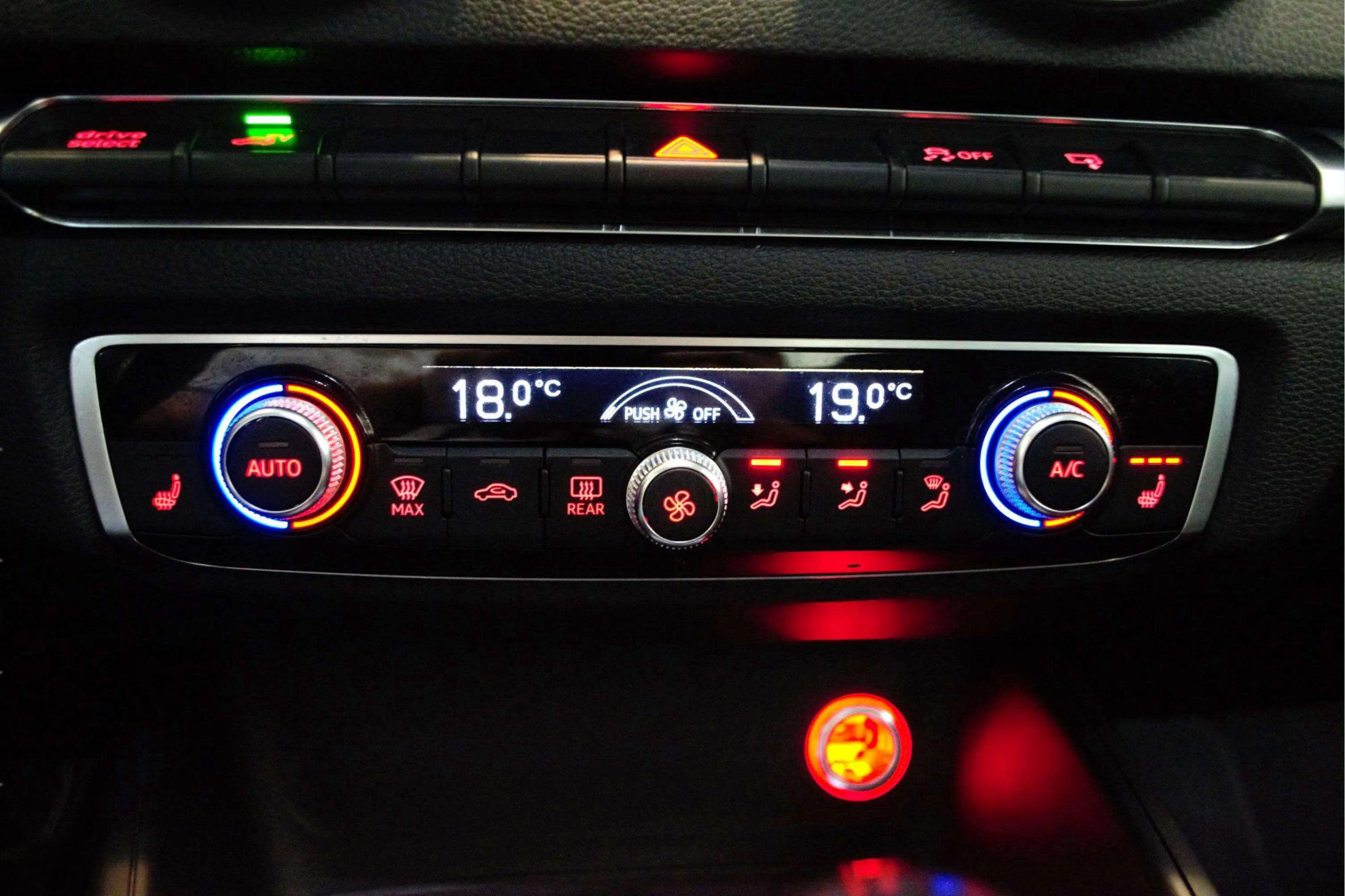 Audi A3 Sportback 1.4 TFSI e-tron S tro Ambition - foto 35