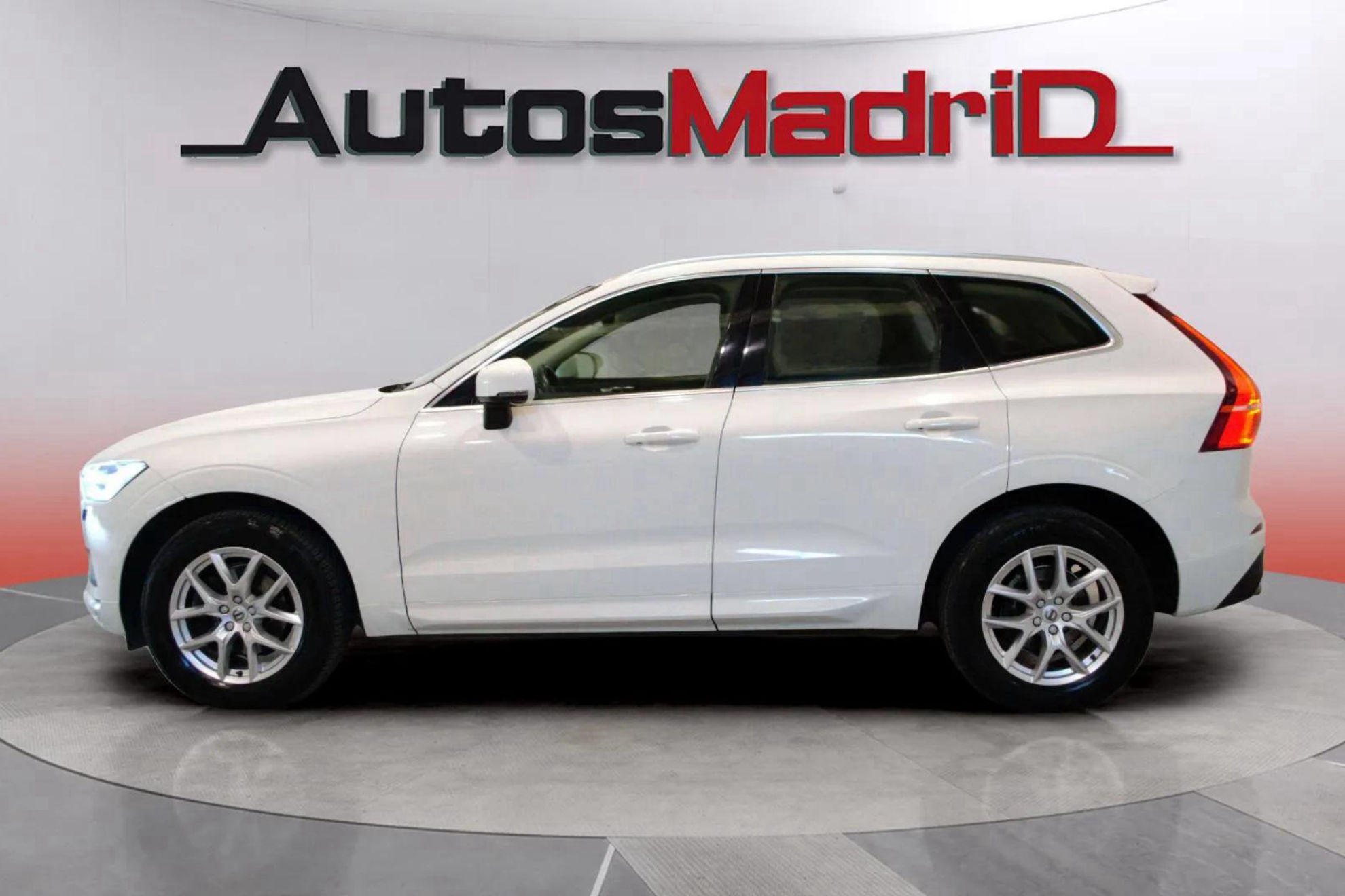 Volvo XC60 2.0 D4 AWD Inscription - foto 3