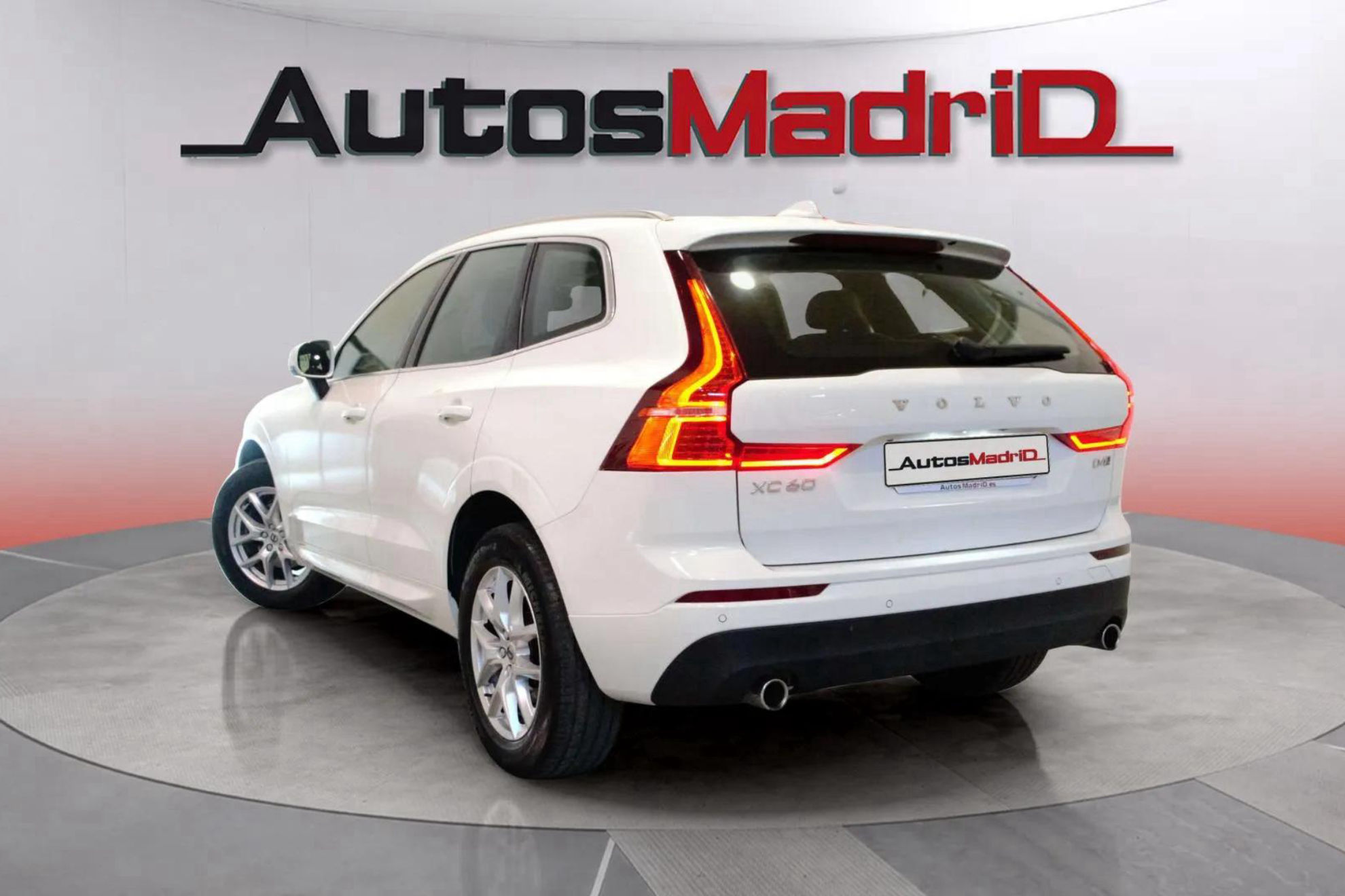 Volvo XC60 2.0 D4 AWD Inscription - foto 4