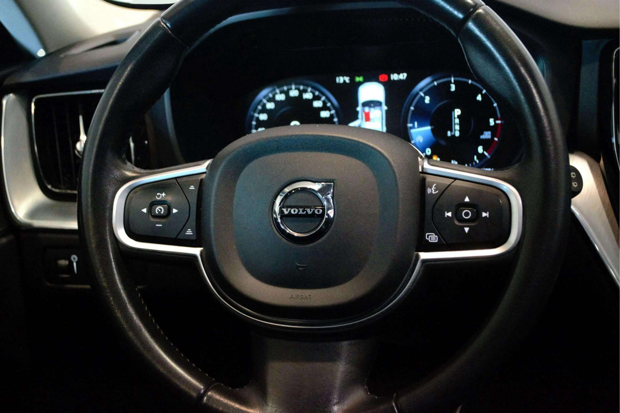Volvo XC60 2.0 D4 AWD Inscription - foto 18