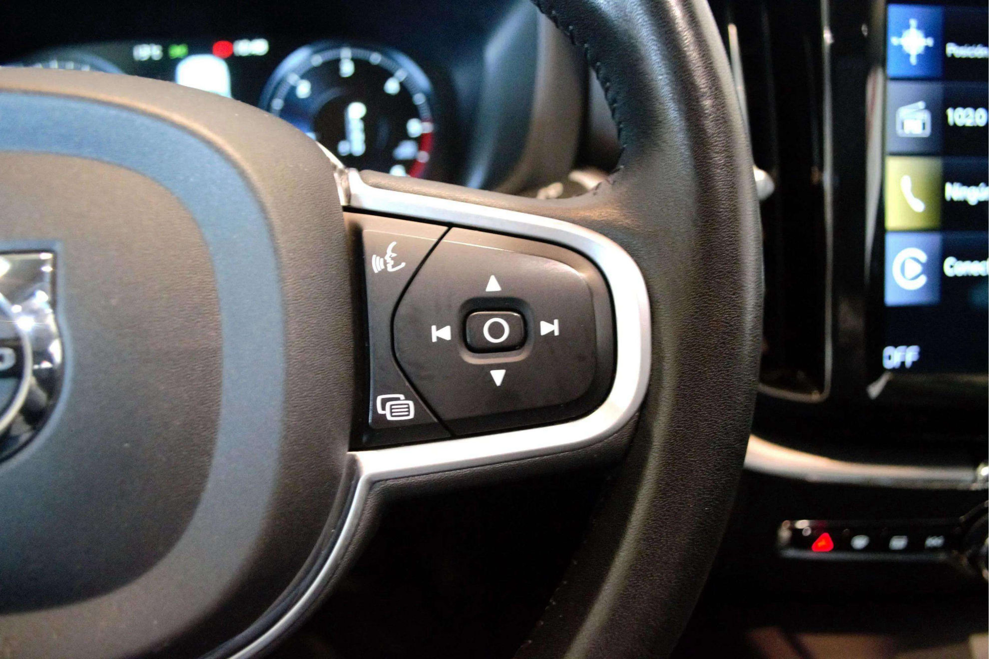Volvo XC60 2.0 D4 AWD Inscription - foto 21