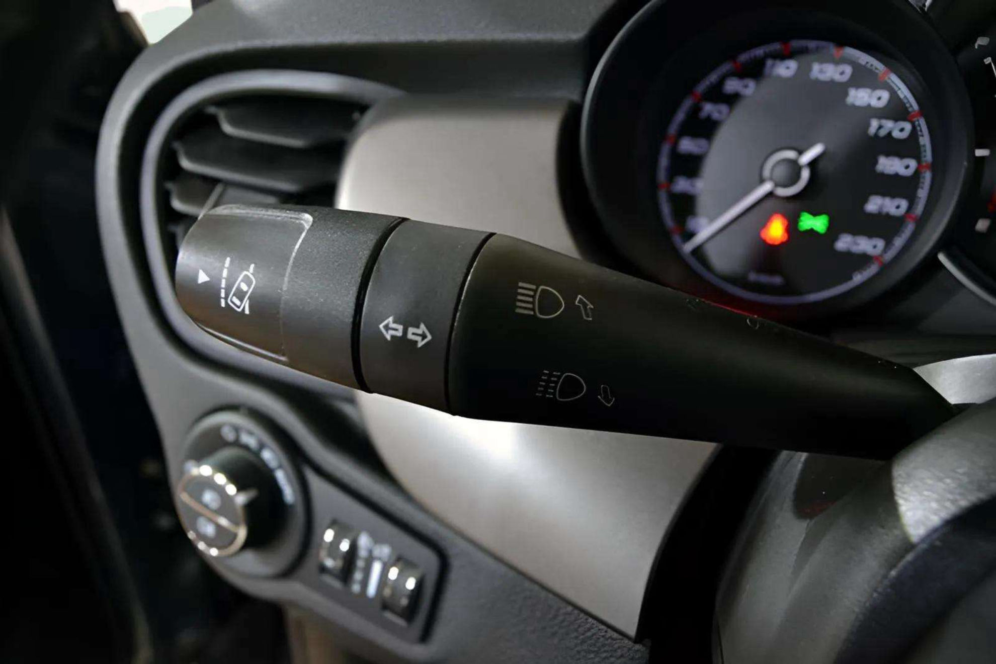 Fiat 500X Sport 1.3 Firefly T4 DCT - foto 14