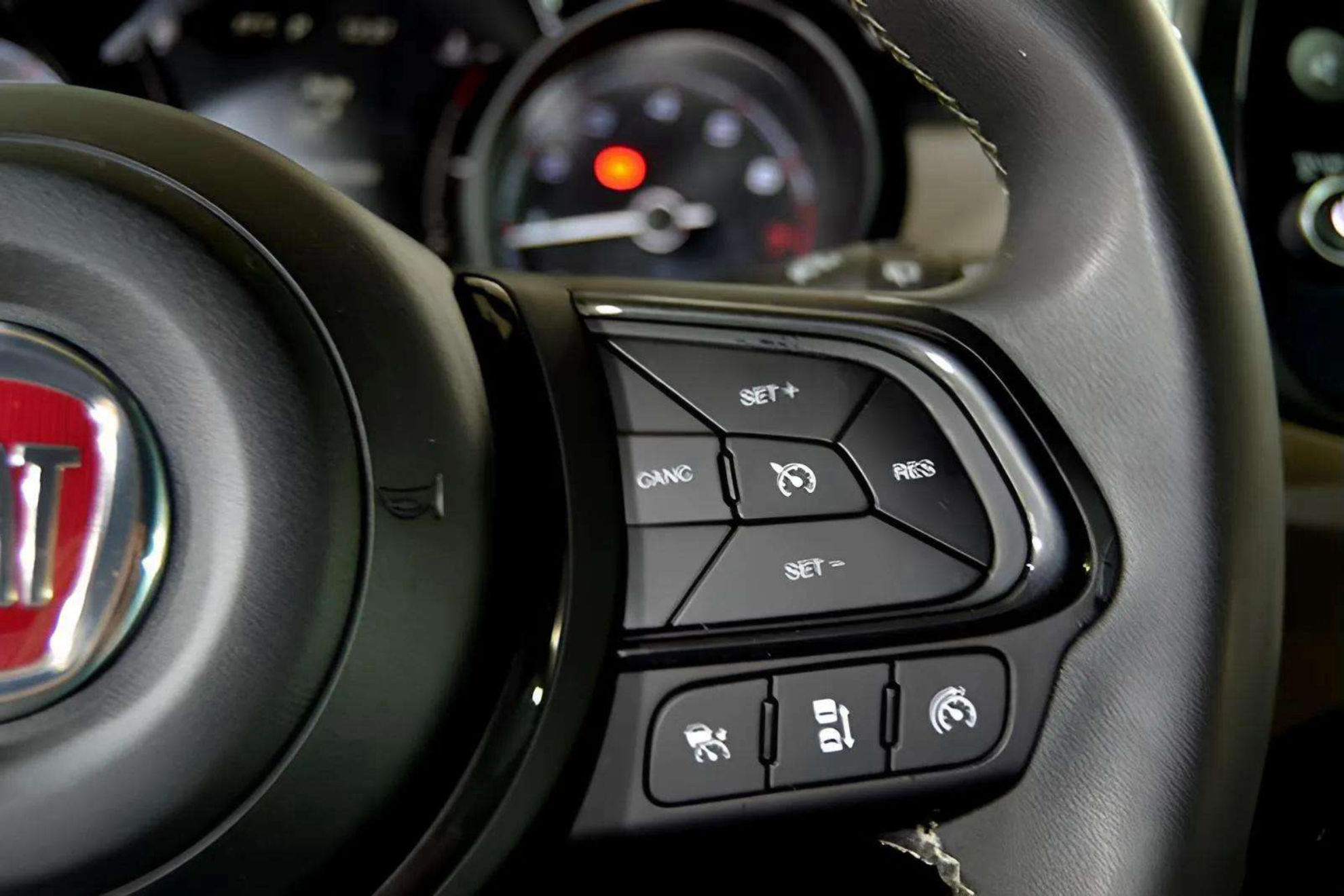 Fiat 500X Sport 1.3 Firefly T4 DCT - foto 17