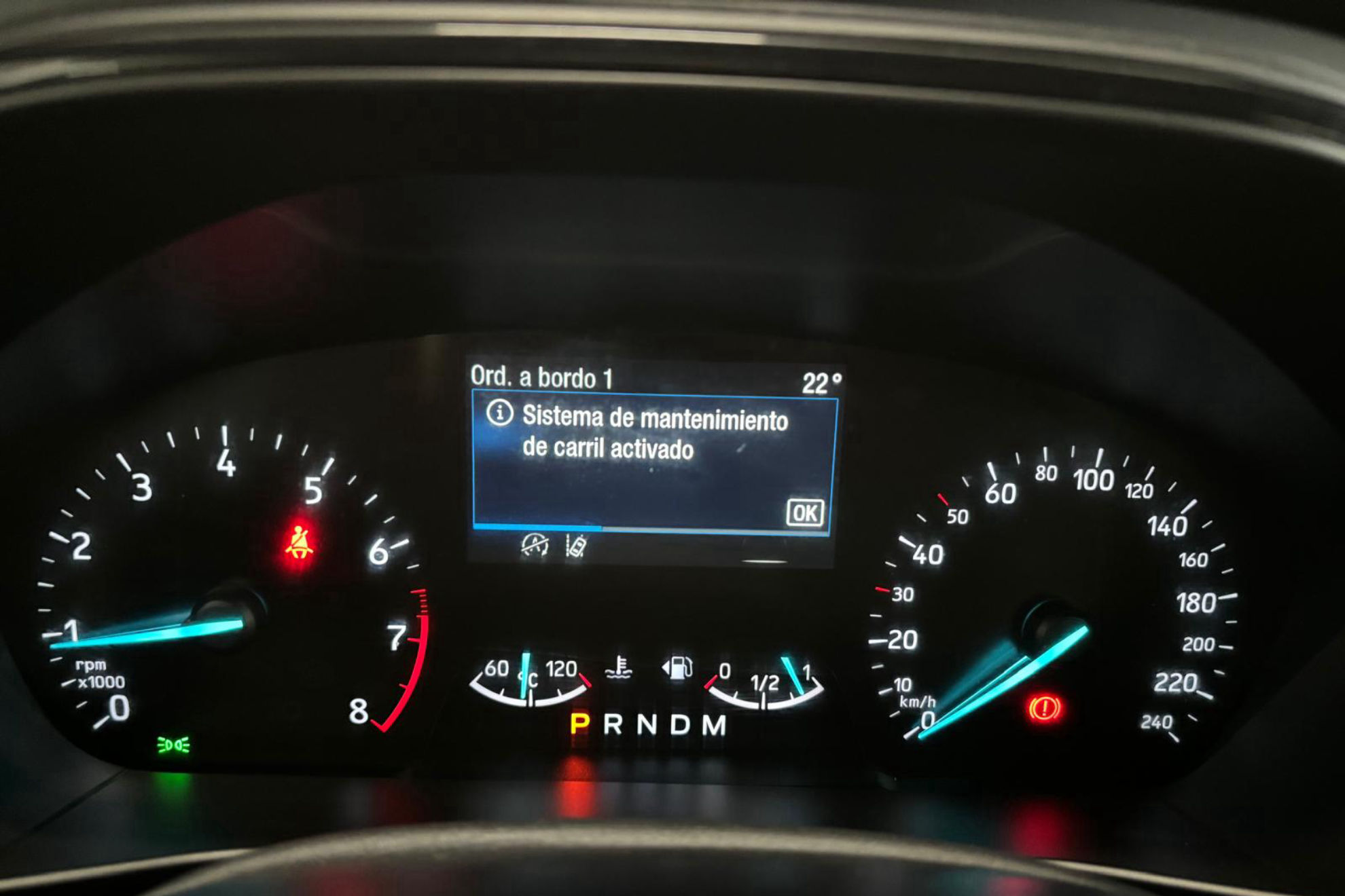 Ford Focus 1.0 EcoBoost MHEV ST-Line - foto 25