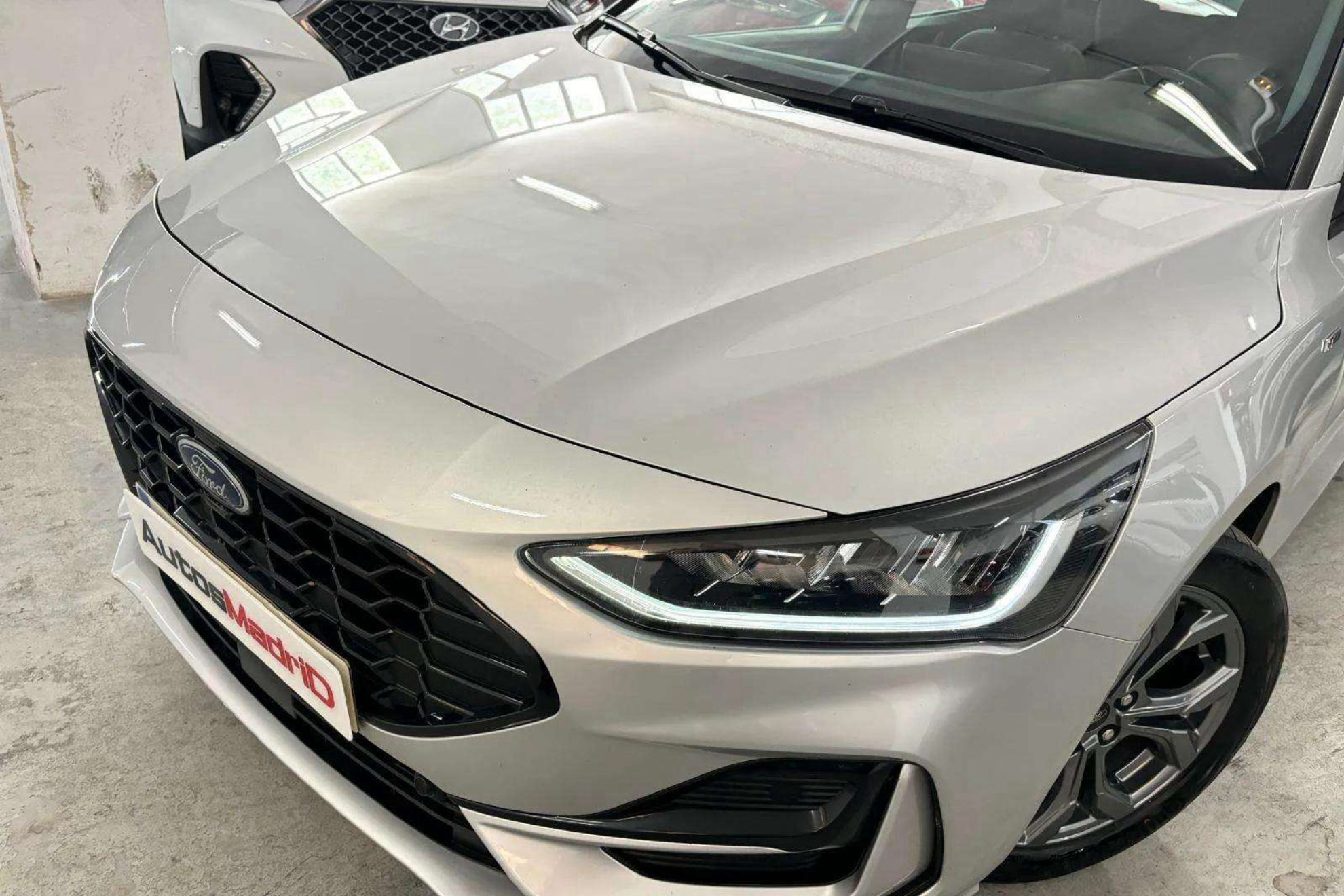 Ford Focus 1.0 EcoBoost MHEV ST-Line - foto 8
