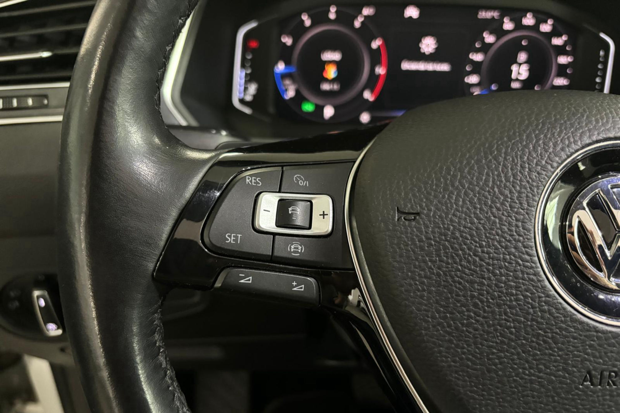 Volkswagen Tiguan Allspace Sport 1.5 TSI DSG - foto 22