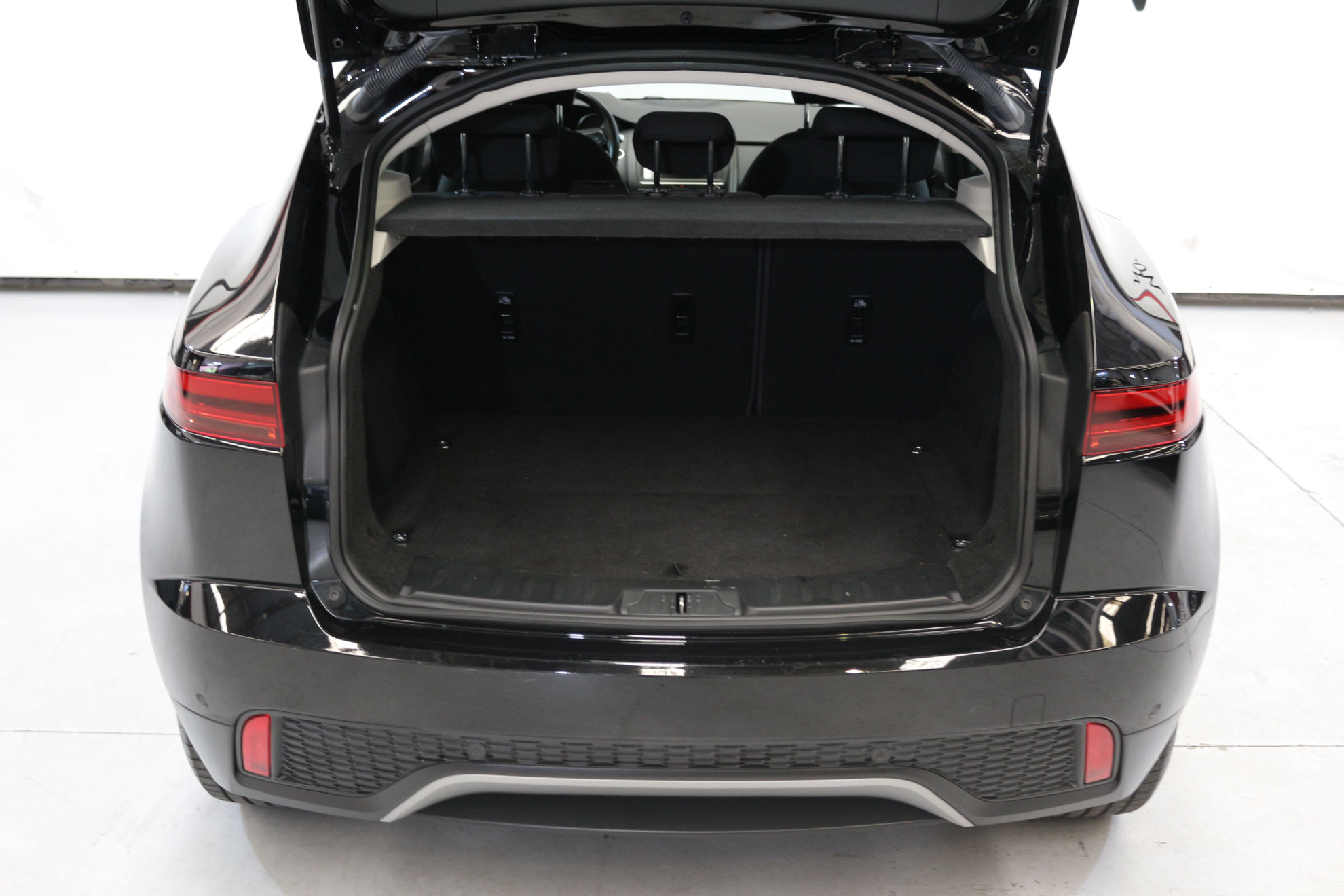 Jaguar E-Pace 2.0D S 4WD - foto 6