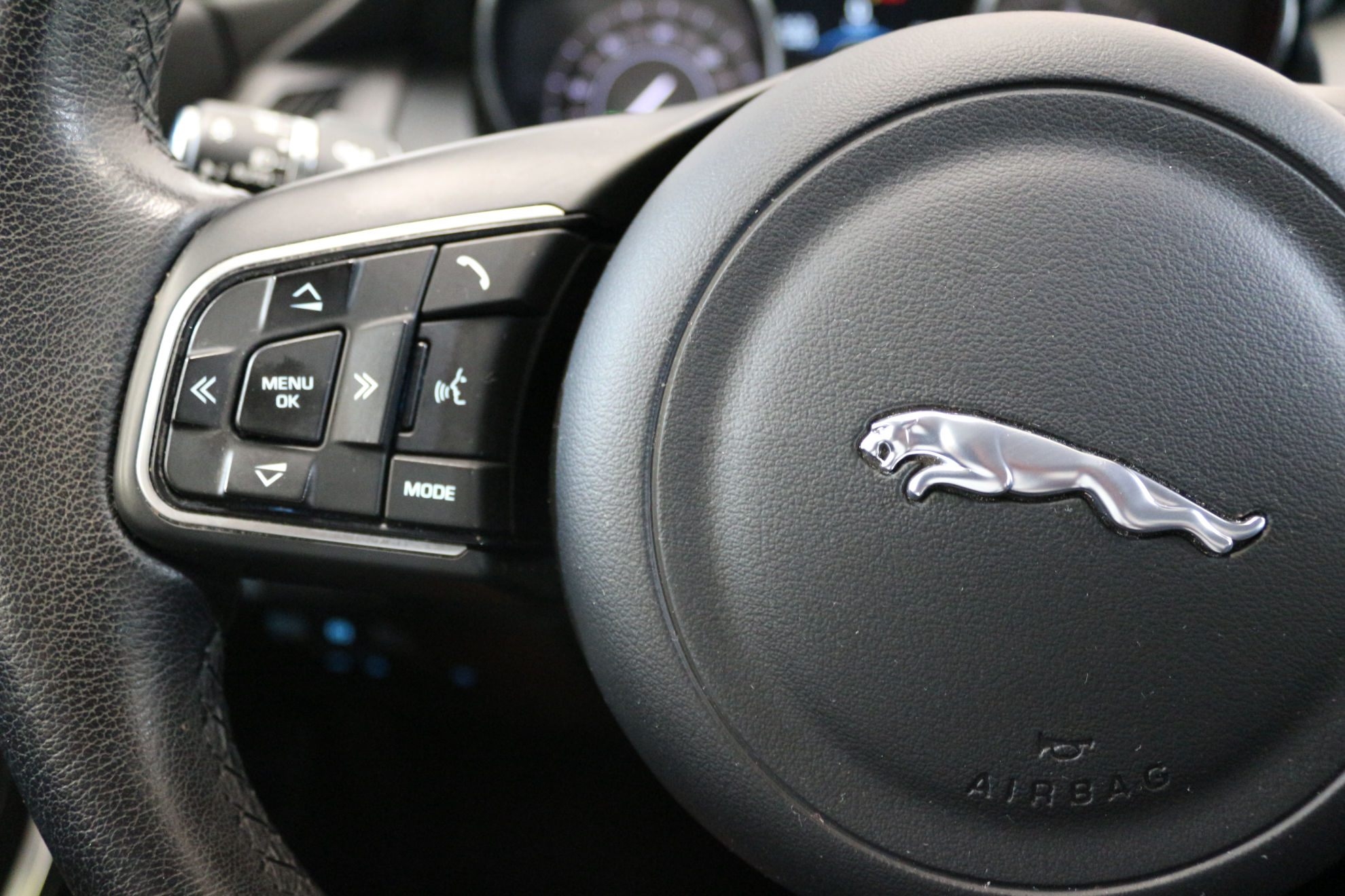 Jaguar E-Pace 2.0D S 4WD - foto 18