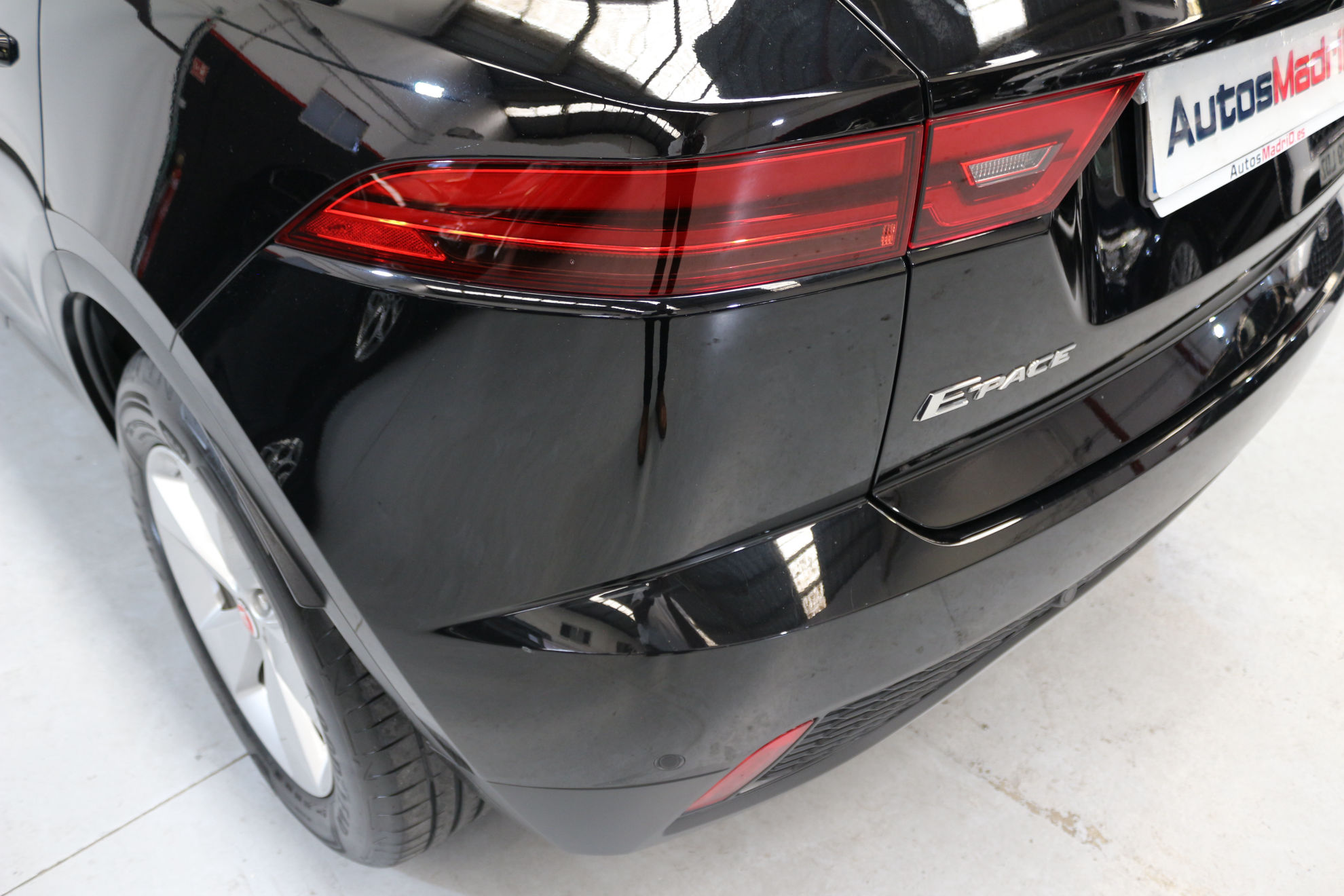 Jaguar E-Pace 2.0D S 4WD - foto 32