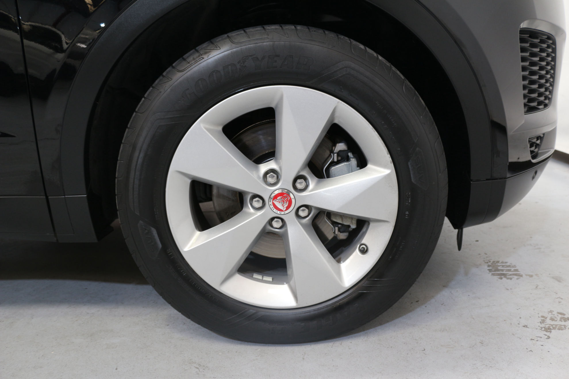 Jaguar E-Pace 2.0D S 4WD - foto 37