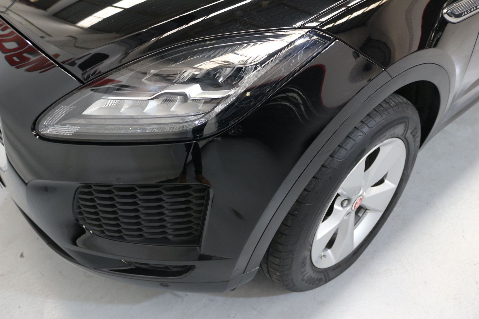 Jaguar E-Pace 2.0D S 4WD - foto 34