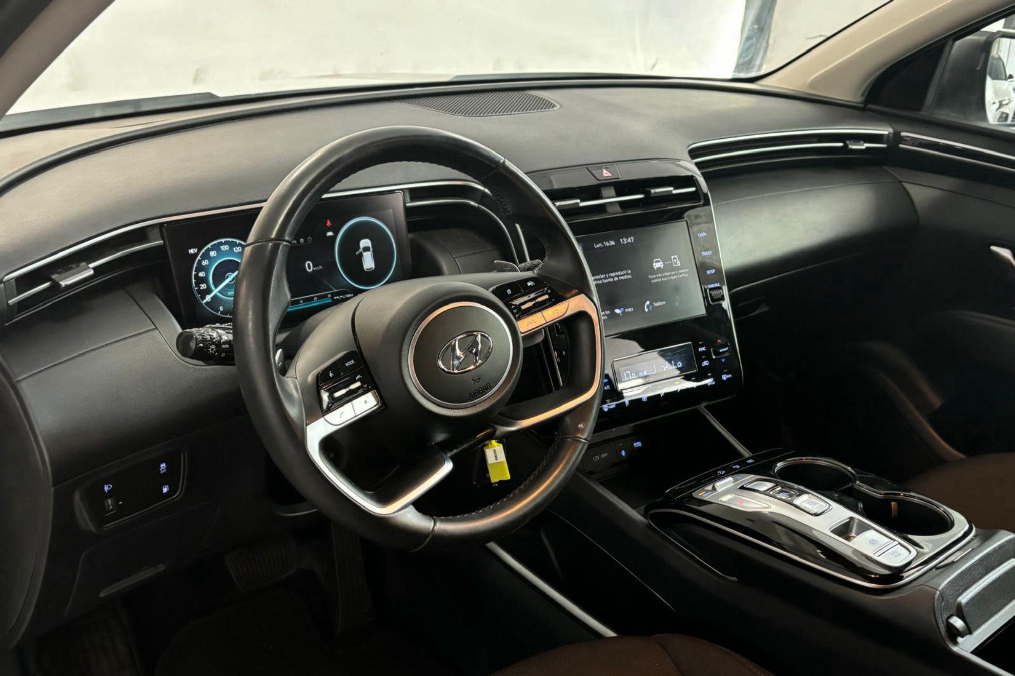 Hyundai Tucson 1.6 T-GDi PHEV Maxx Safe 4x4 - foto 11