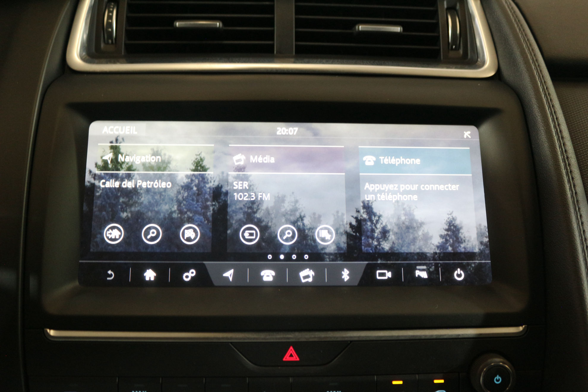 Jaguar E-Pace 2.0D R-Dynamic S 4WD - foto 27