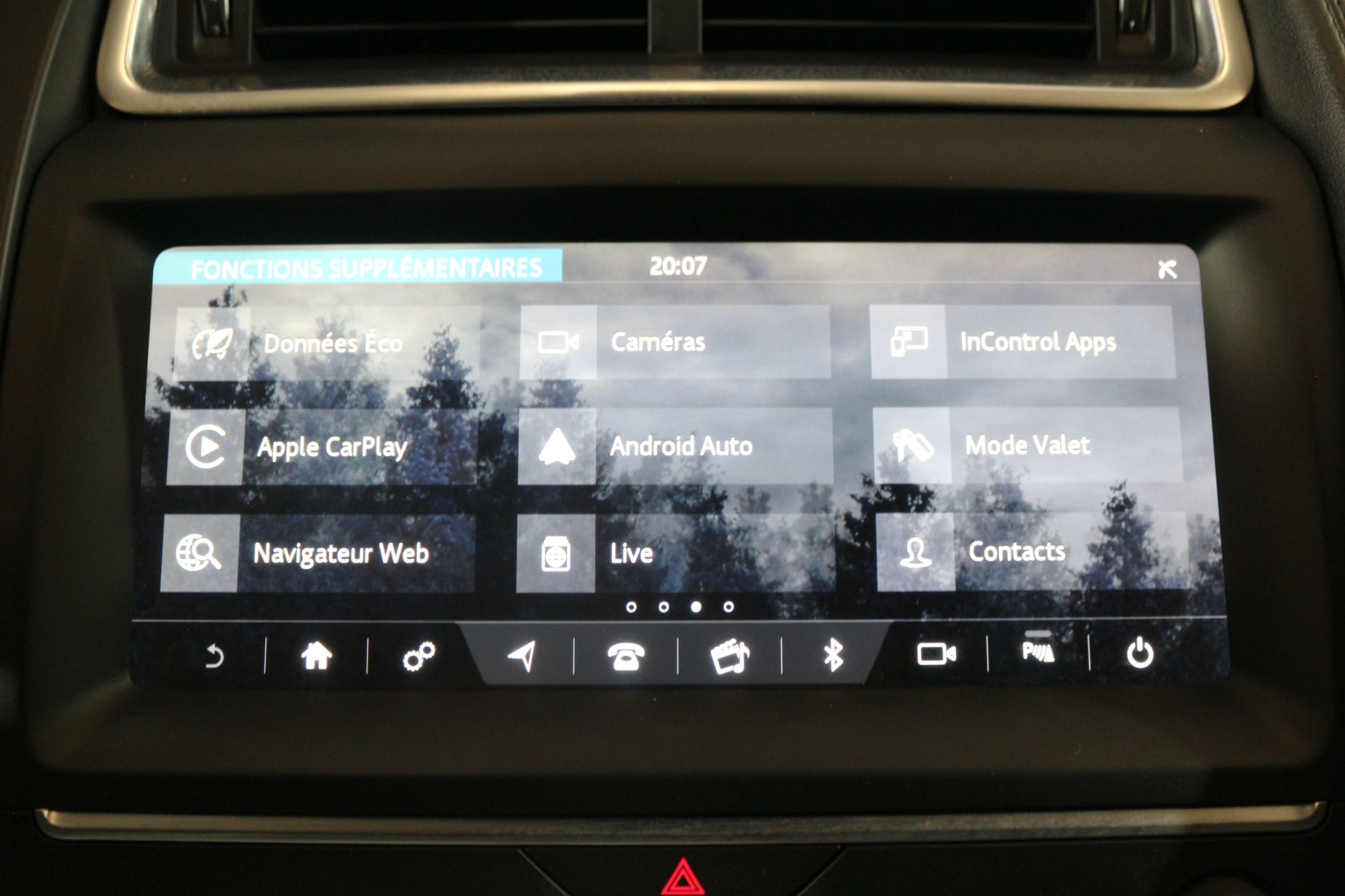 Jaguar E-Pace 2.0D R-Dynamic S 4WD - foto 29