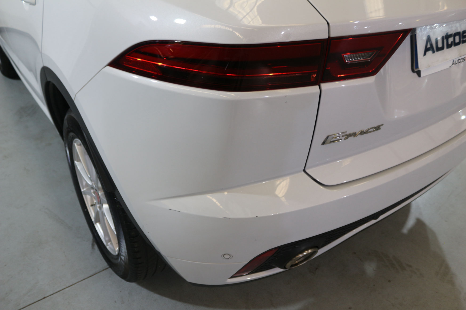 Jaguar E-Pace 2.0D R-Dynamic S 4WD - foto 34