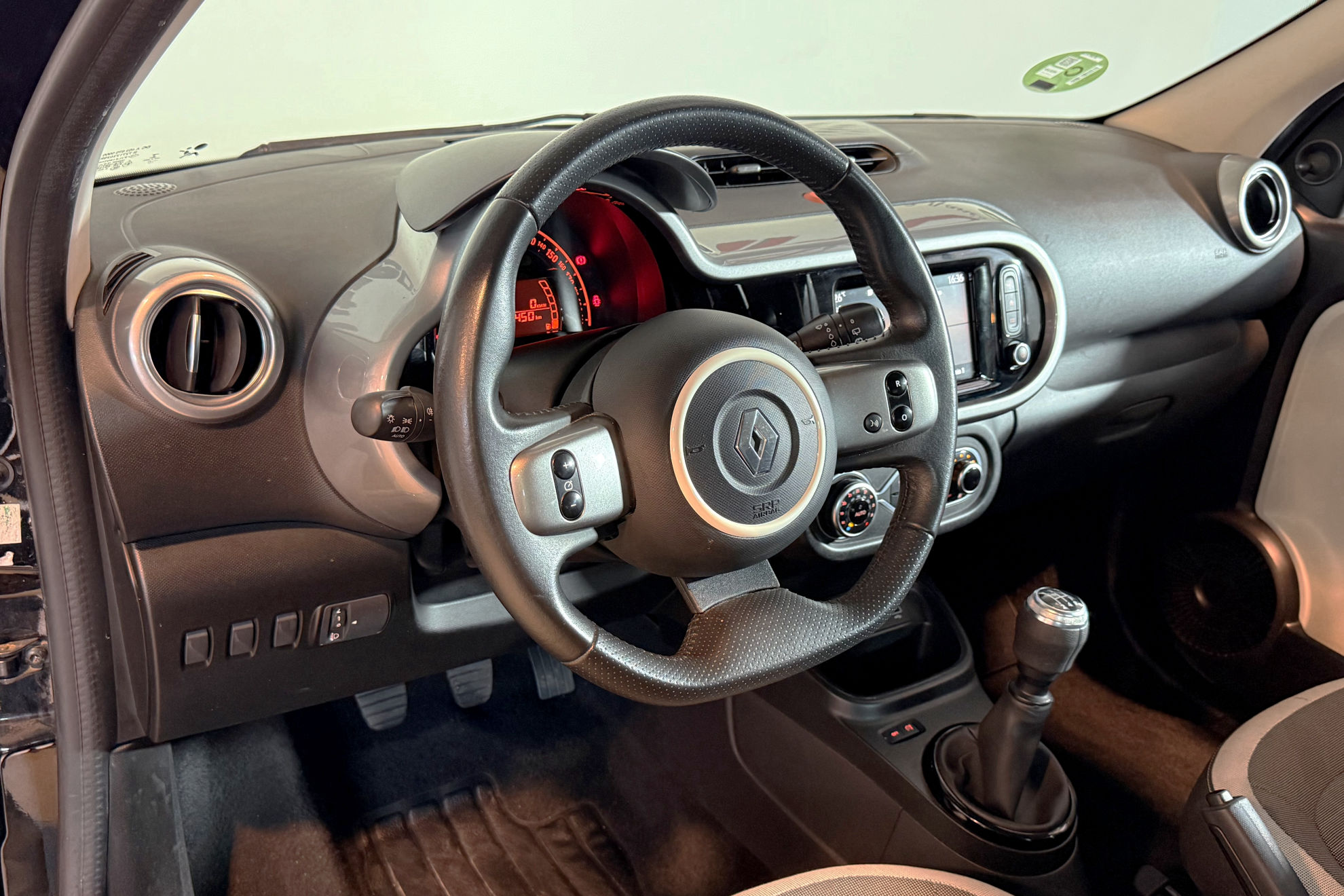 Renault Twingo Limited SCe - foto 10