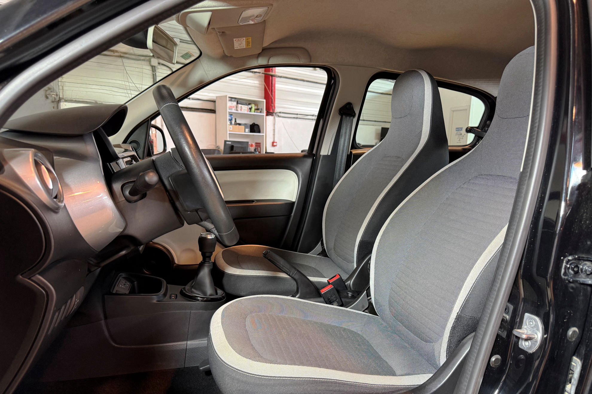 Renault Twingo Limited SCe - foto 11