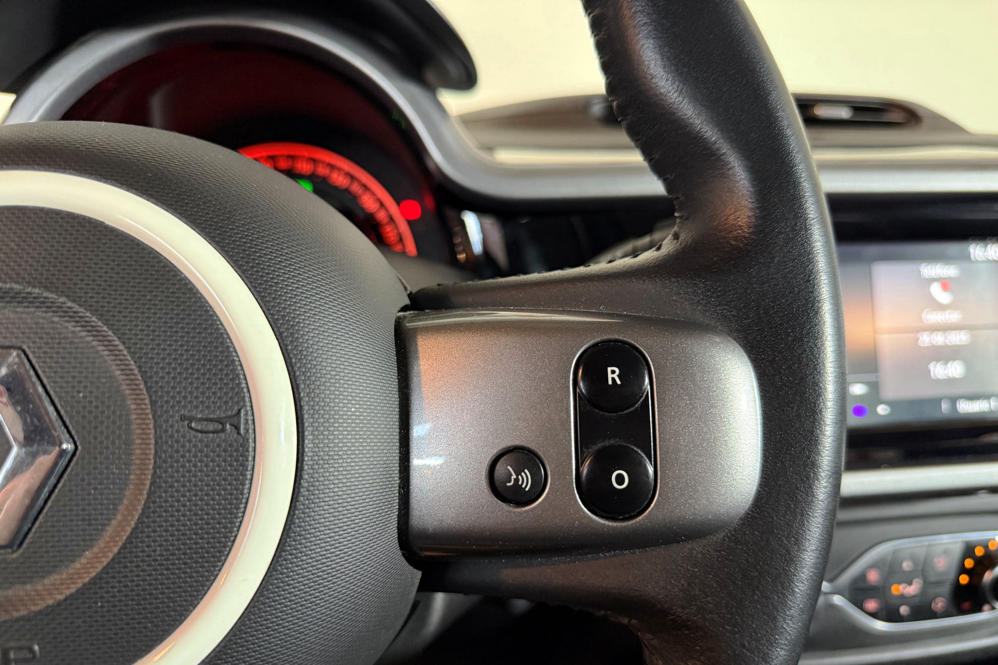 Renault Twingo Limited SCe - foto 19