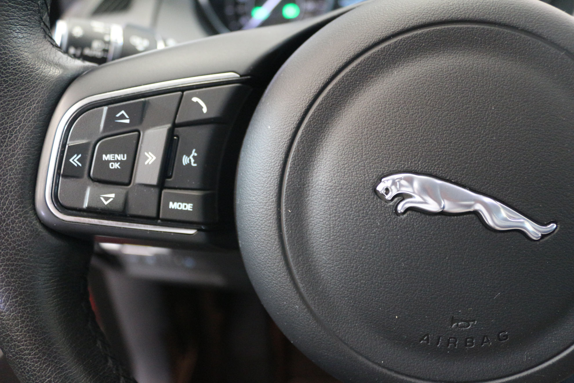 Jaguar E-Pace 2.0D S 4WD - foto 19