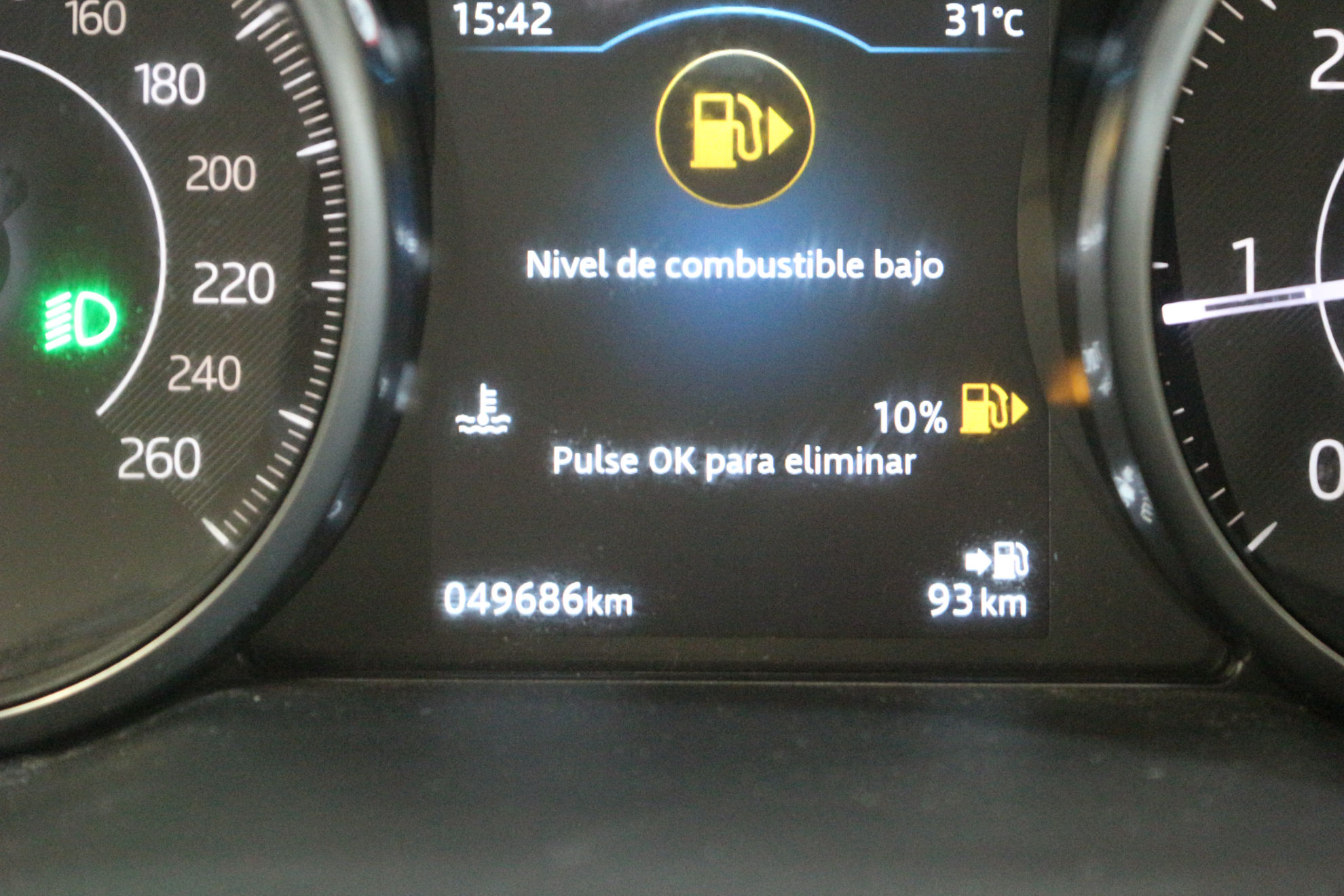 Jaguar E-Pace 2.0D S 4WD - foto 24