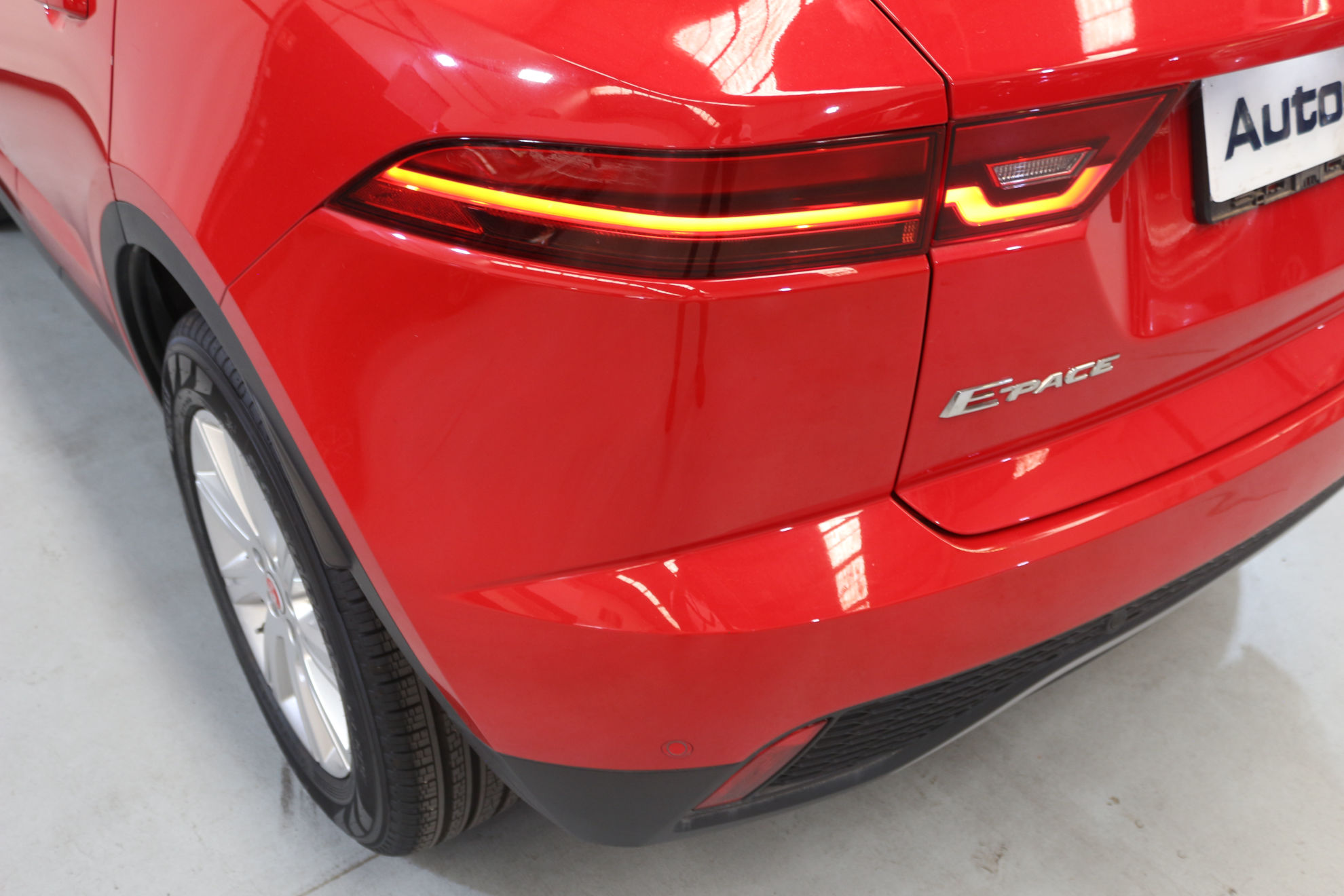 Jaguar E-Pace 2.0D S 4WD - foto 33