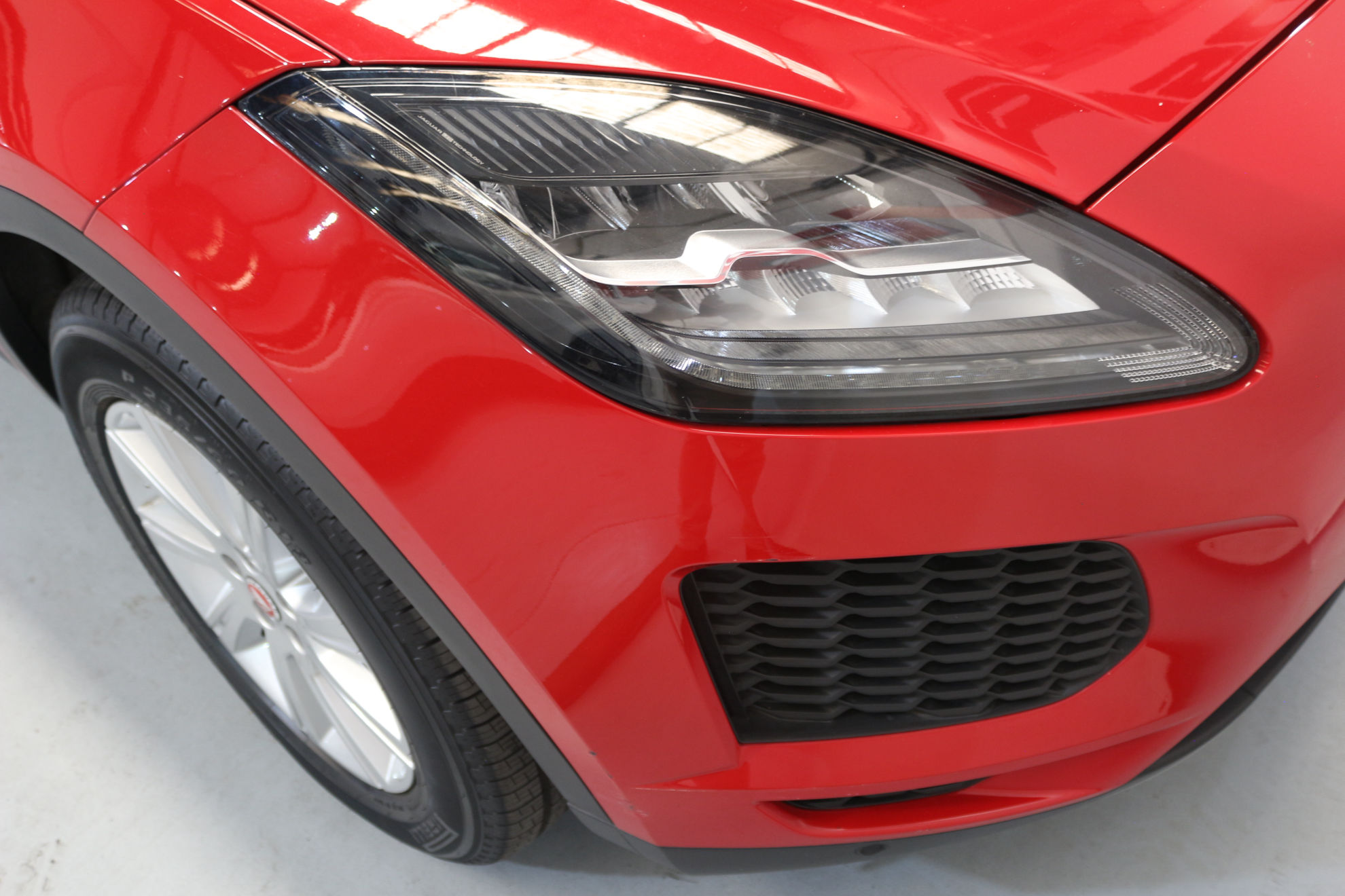 Jaguar E-Pace 2.0D S 4WD - foto 36