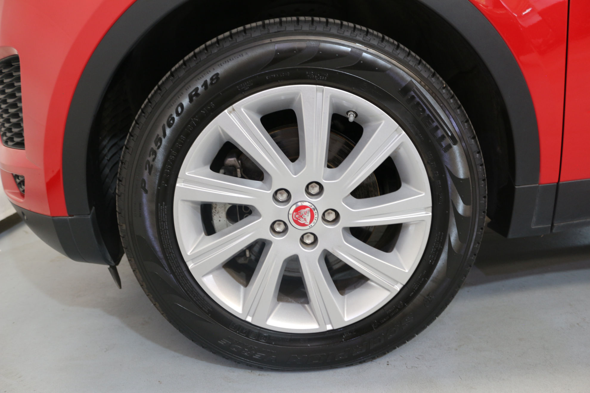 Jaguar E-Pace 2.0D S 4WD - foto 38