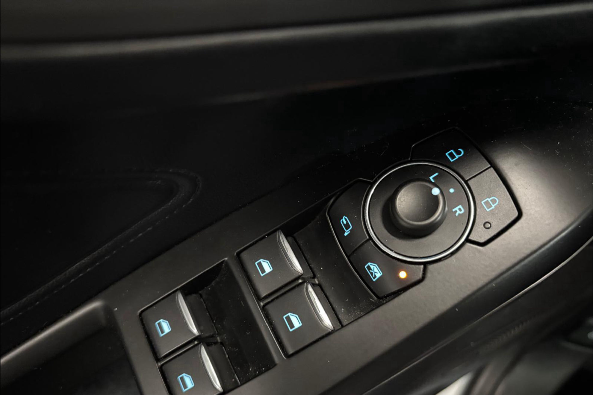 Ford Focus 1.0 EcoBoost MHEV Active - foto 16