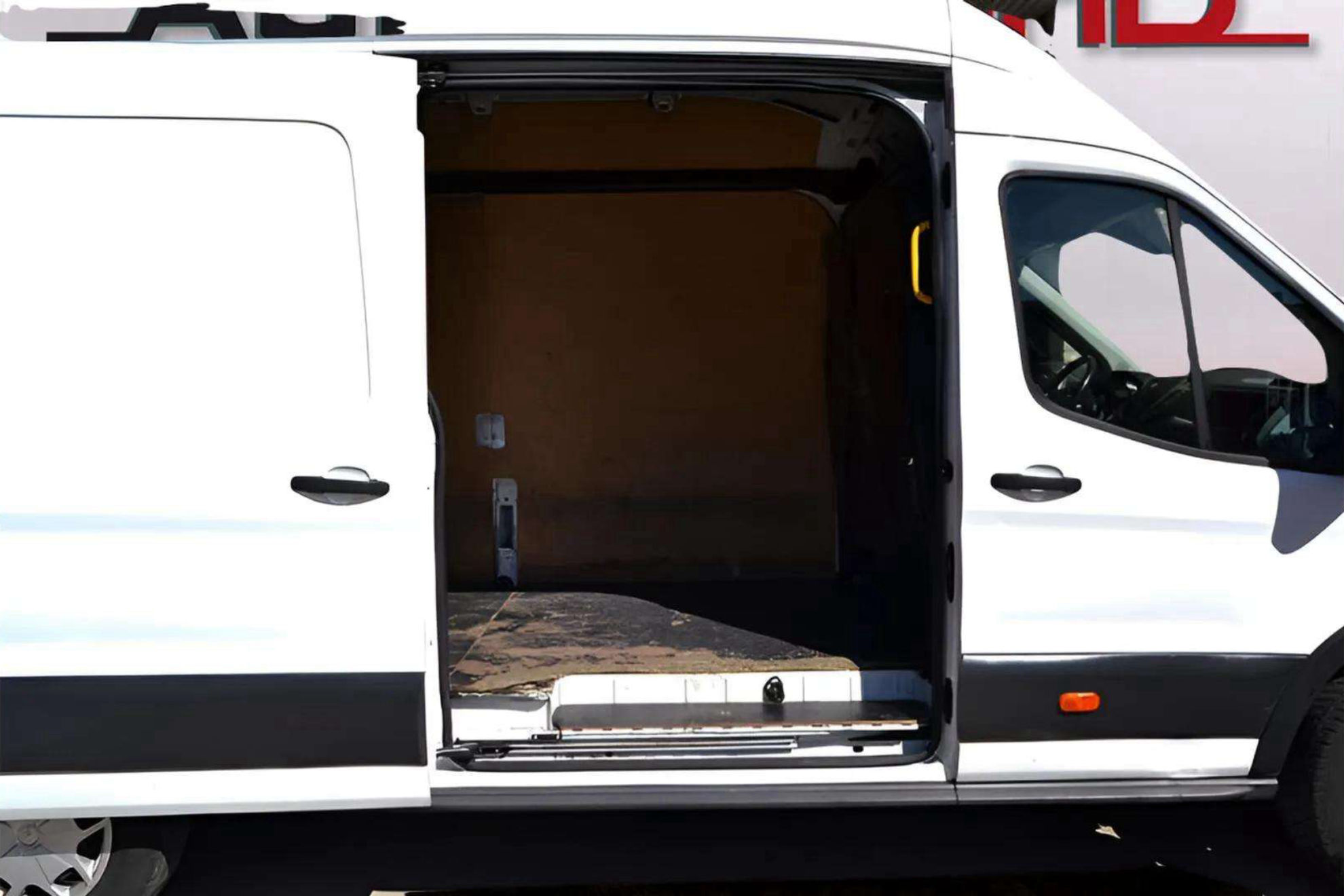 Ford Transit 350 L3 Ambiente Propulsión Trasera - foto 5