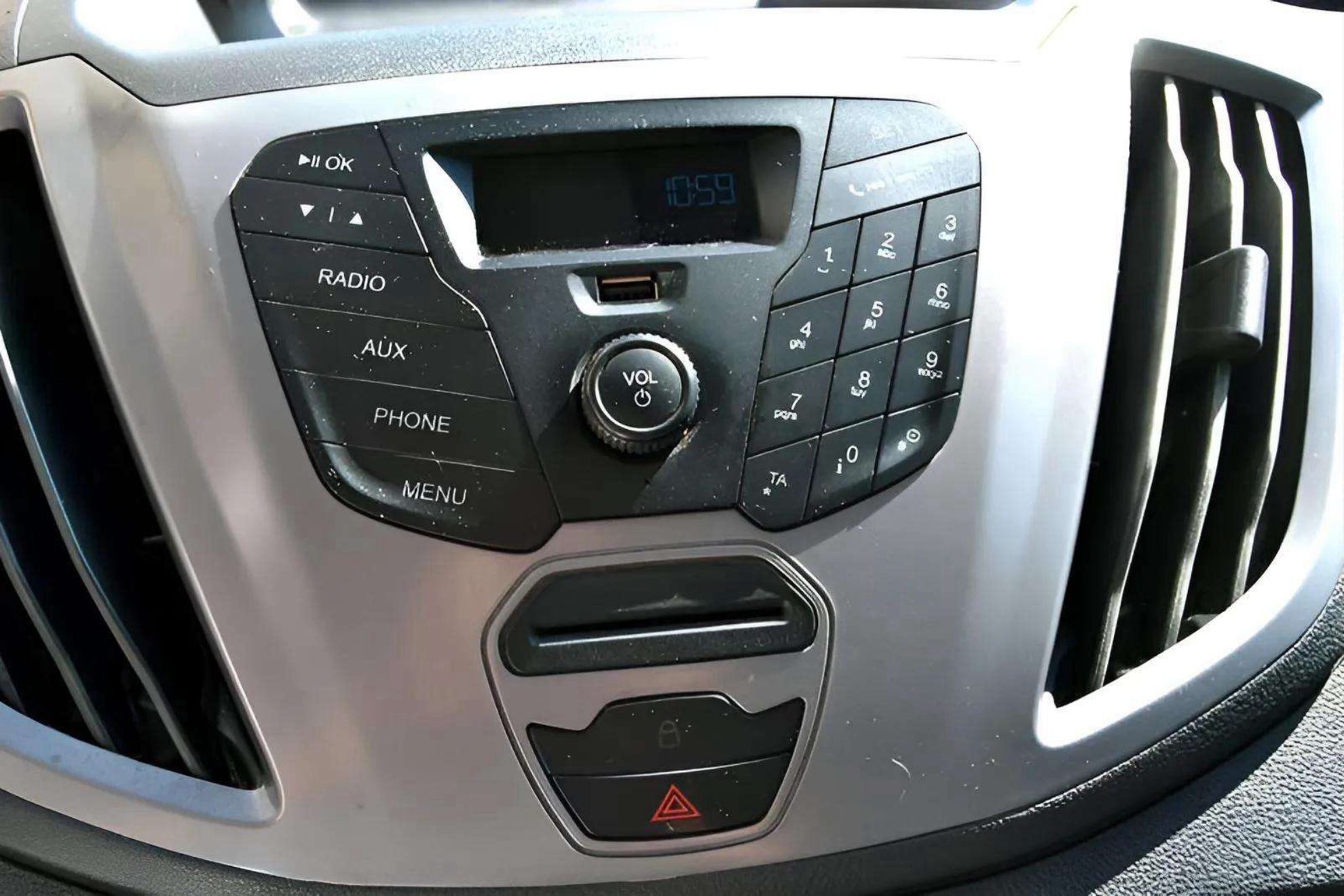 Ford Transit 350 L3 Ambiente Propulsión Trasera - foto 23