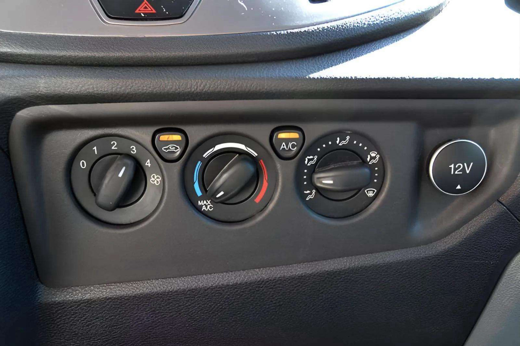 Ford Transit 350 L3 Ambiente Propulsión Trasera - foto 24