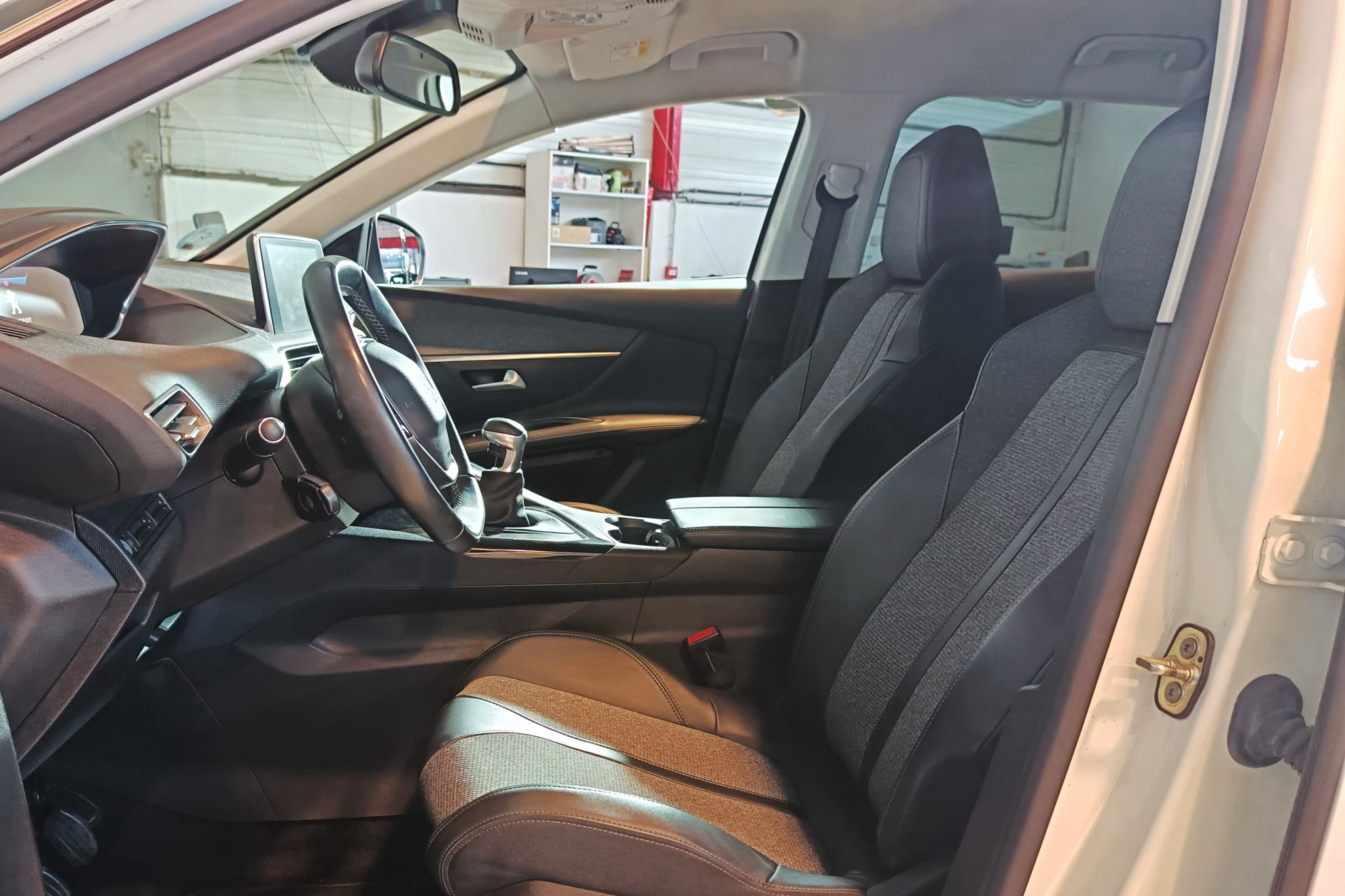 Peugeot 3008 1.5 BlueHDi Allure - foto 12