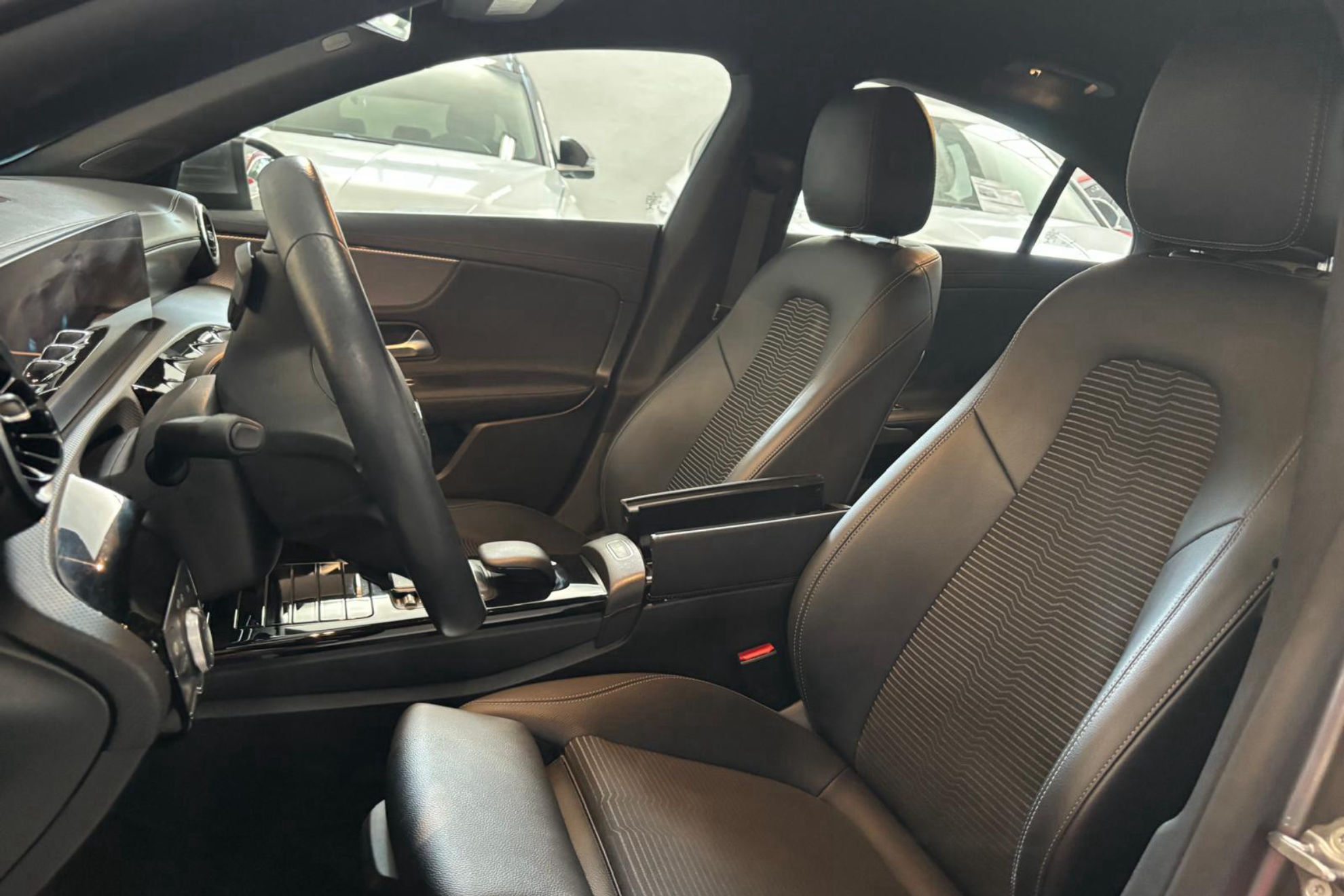 Mercedes-Benz CLA 200 D DCT - foto 10