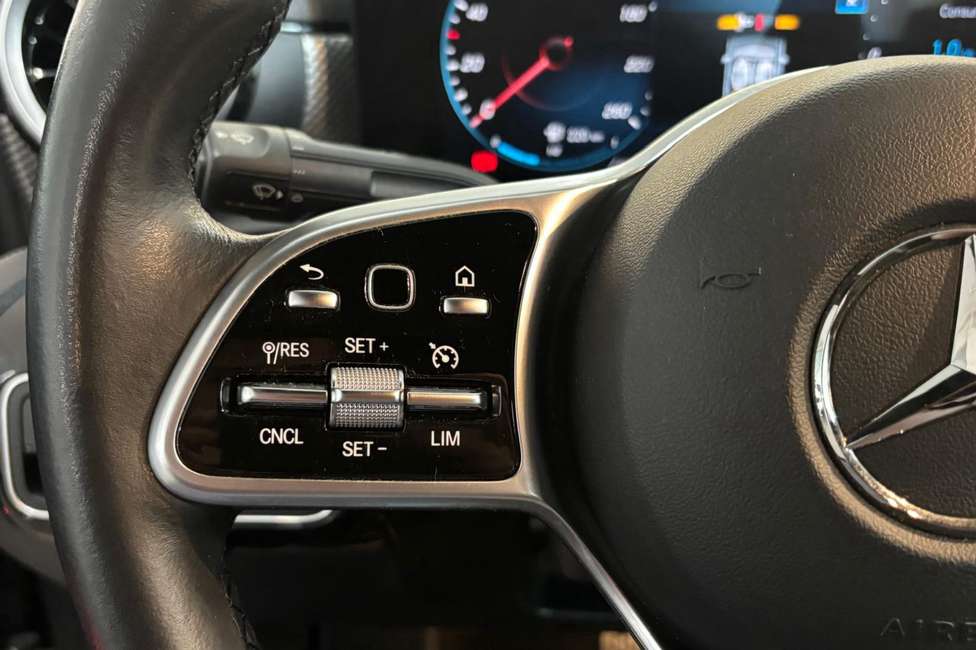 Mercedes-Benz CLA 200 D DCT - foto 17