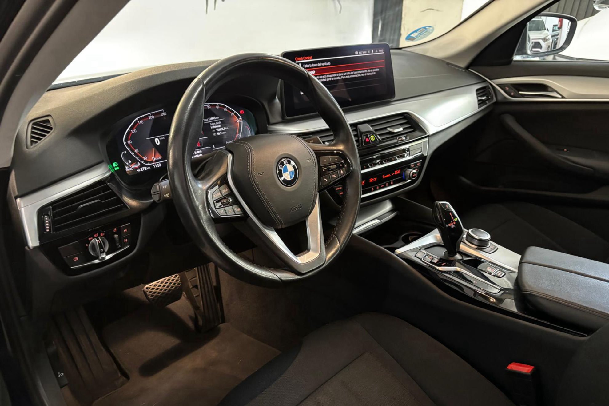 BMW Serie 5 520dA - foto 16