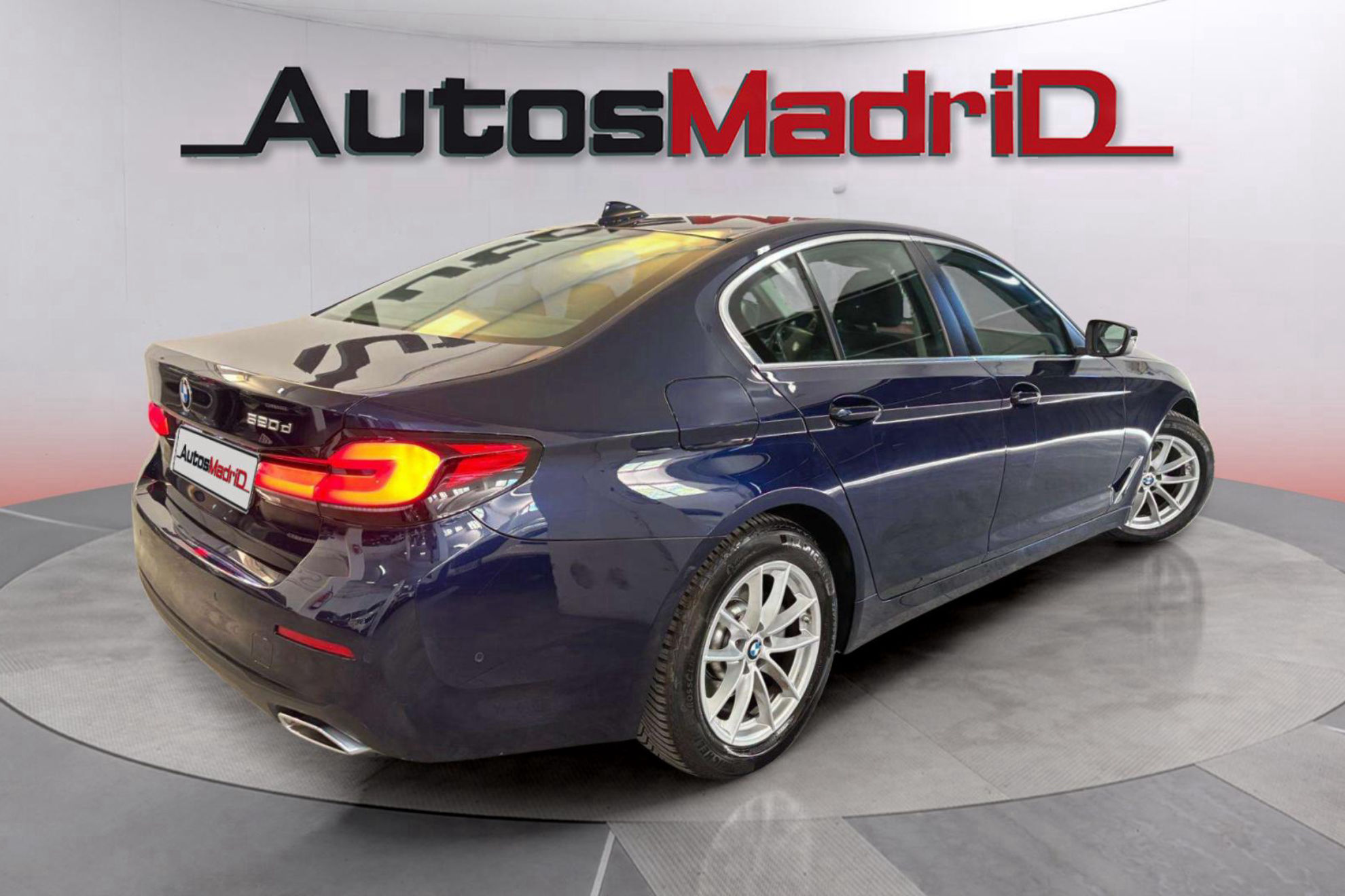 BMW Serie 5 520dA - foto 4