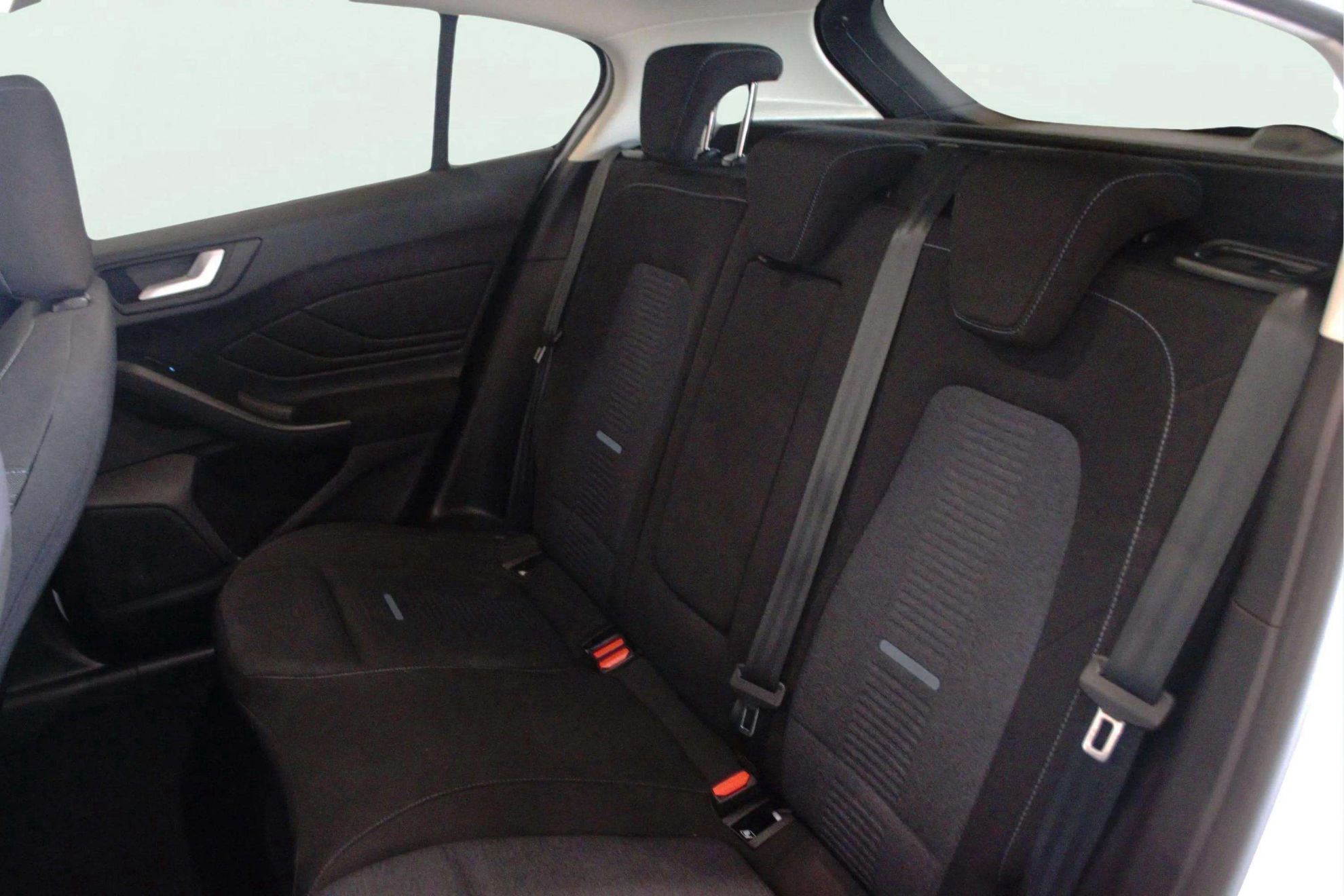 Ford Focus 1.0 EcoBoost MHEV Active - foto 10