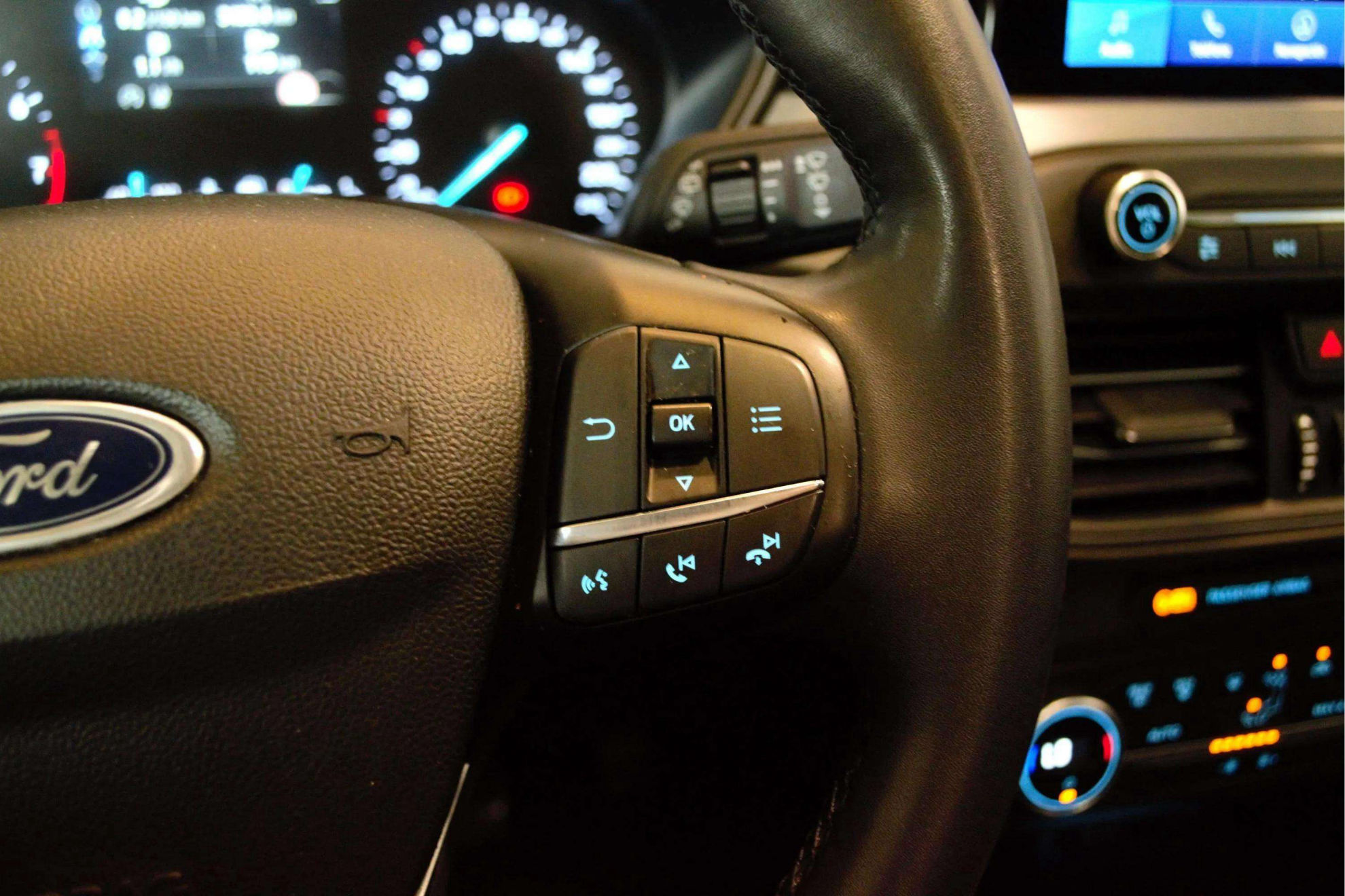 Ford Focus 1.0 EcoBoost MHEV Active - foto 19