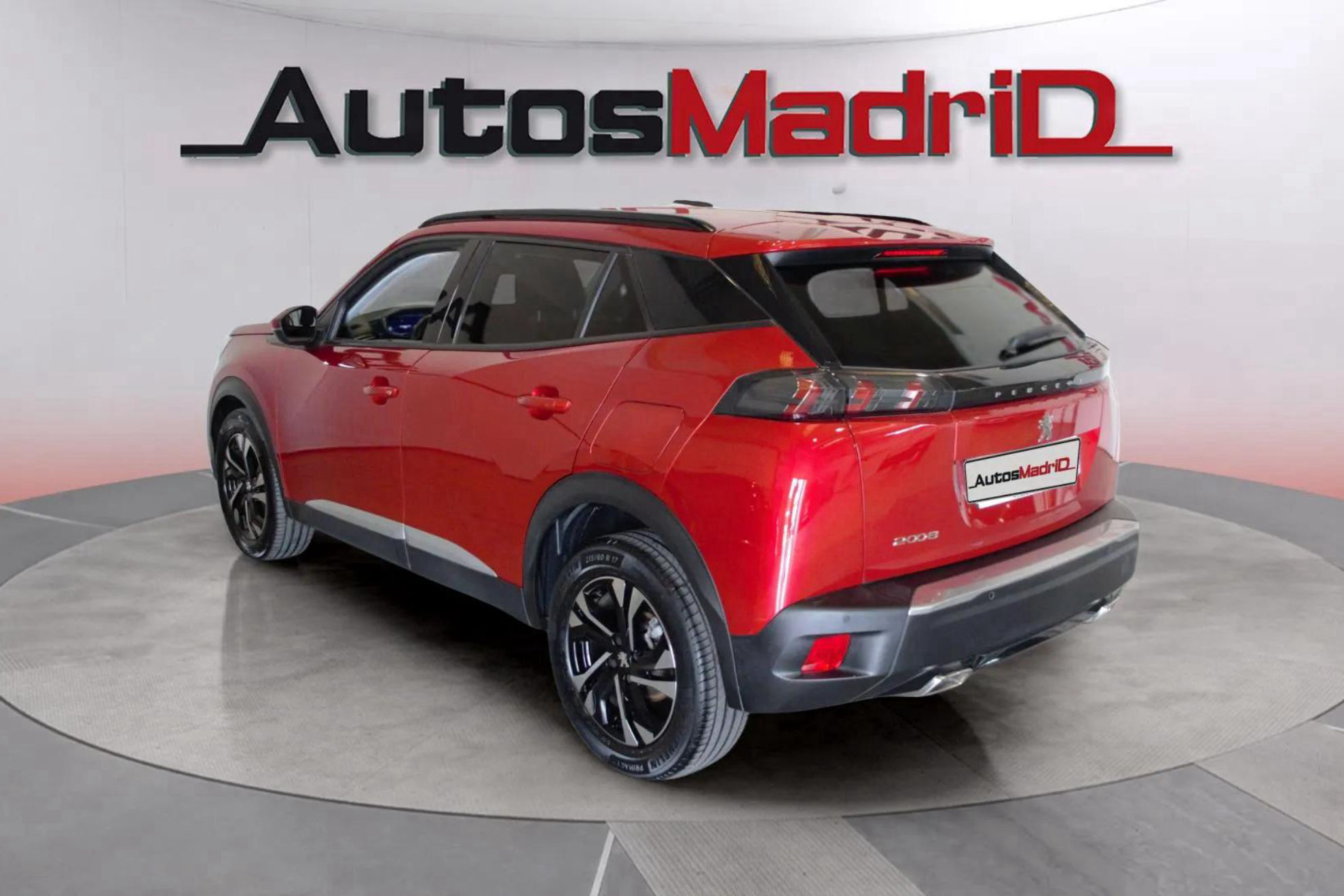 Peugeot 2008 Allure PureTech 130 BVM6 - foto 6