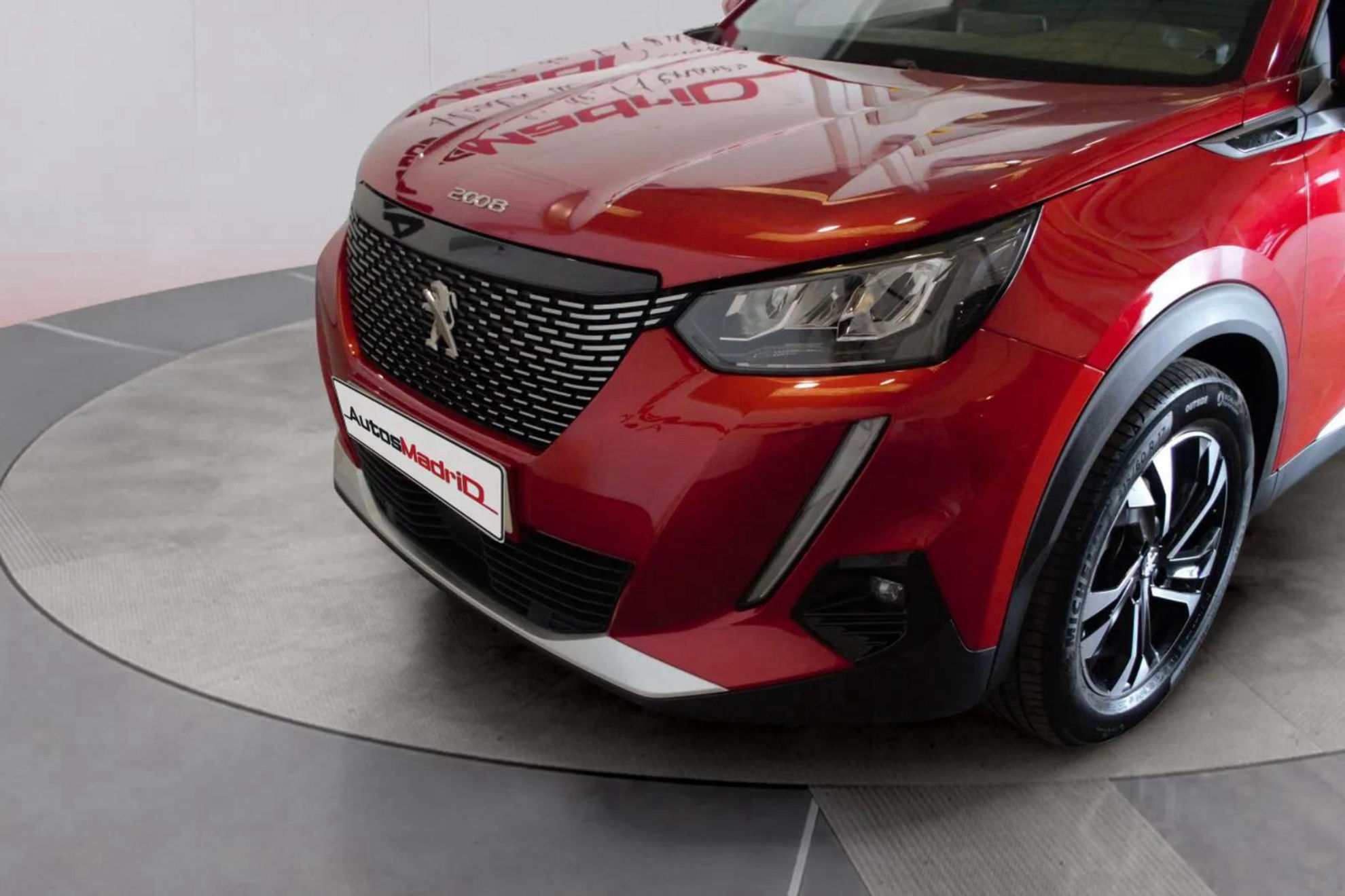 Peugeot 2008 Allure PureTech 130 BVM6 - foto 7