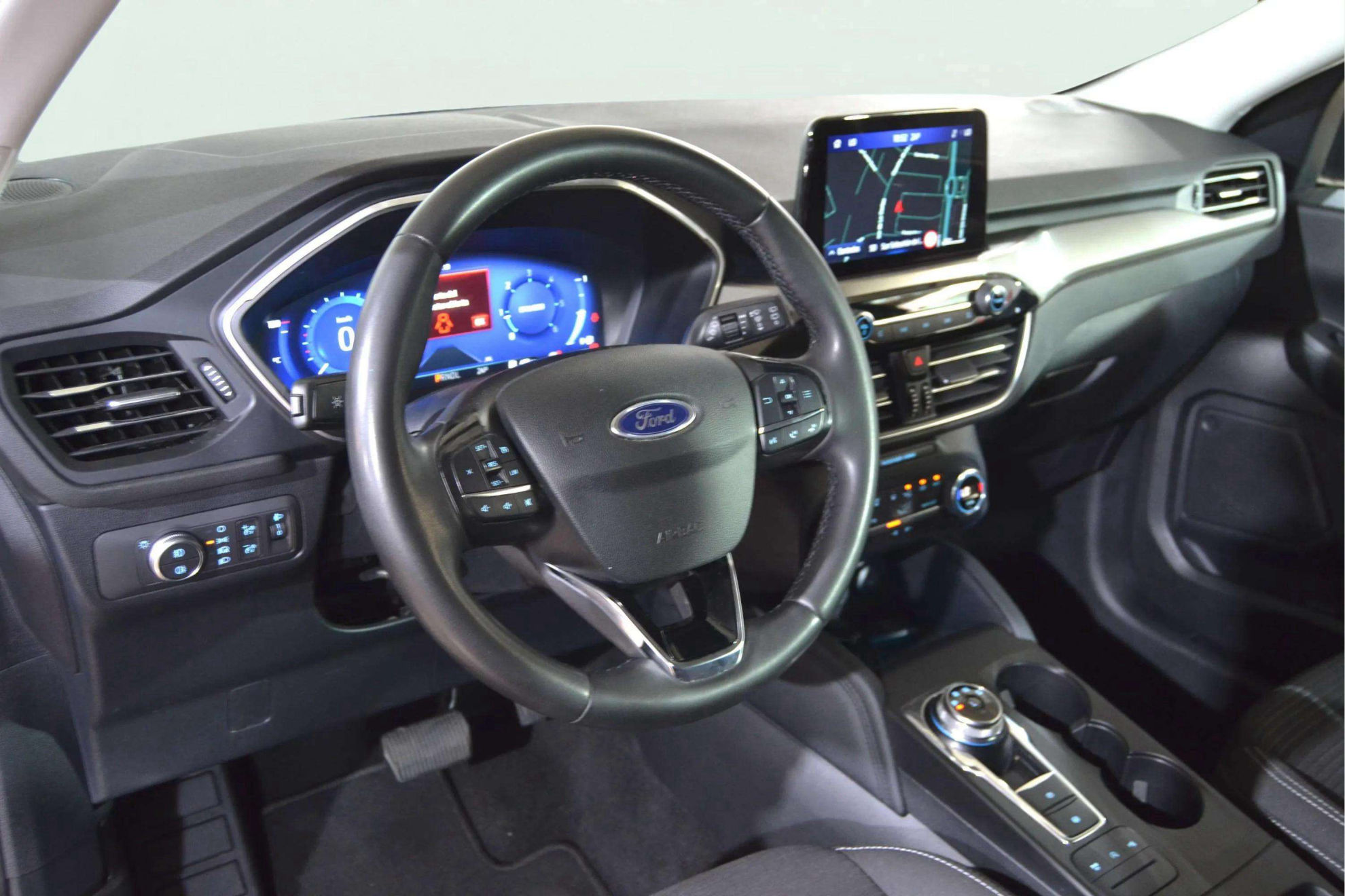 Ford Kuga Titanium 1.5 EcoBlue - foto 7