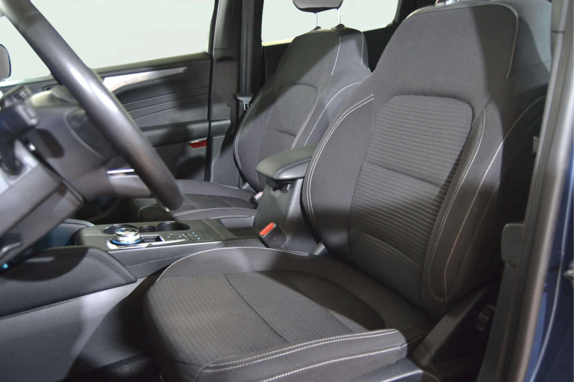 Ford Kuga Titanium 1.5 EcoBlue - foto 8