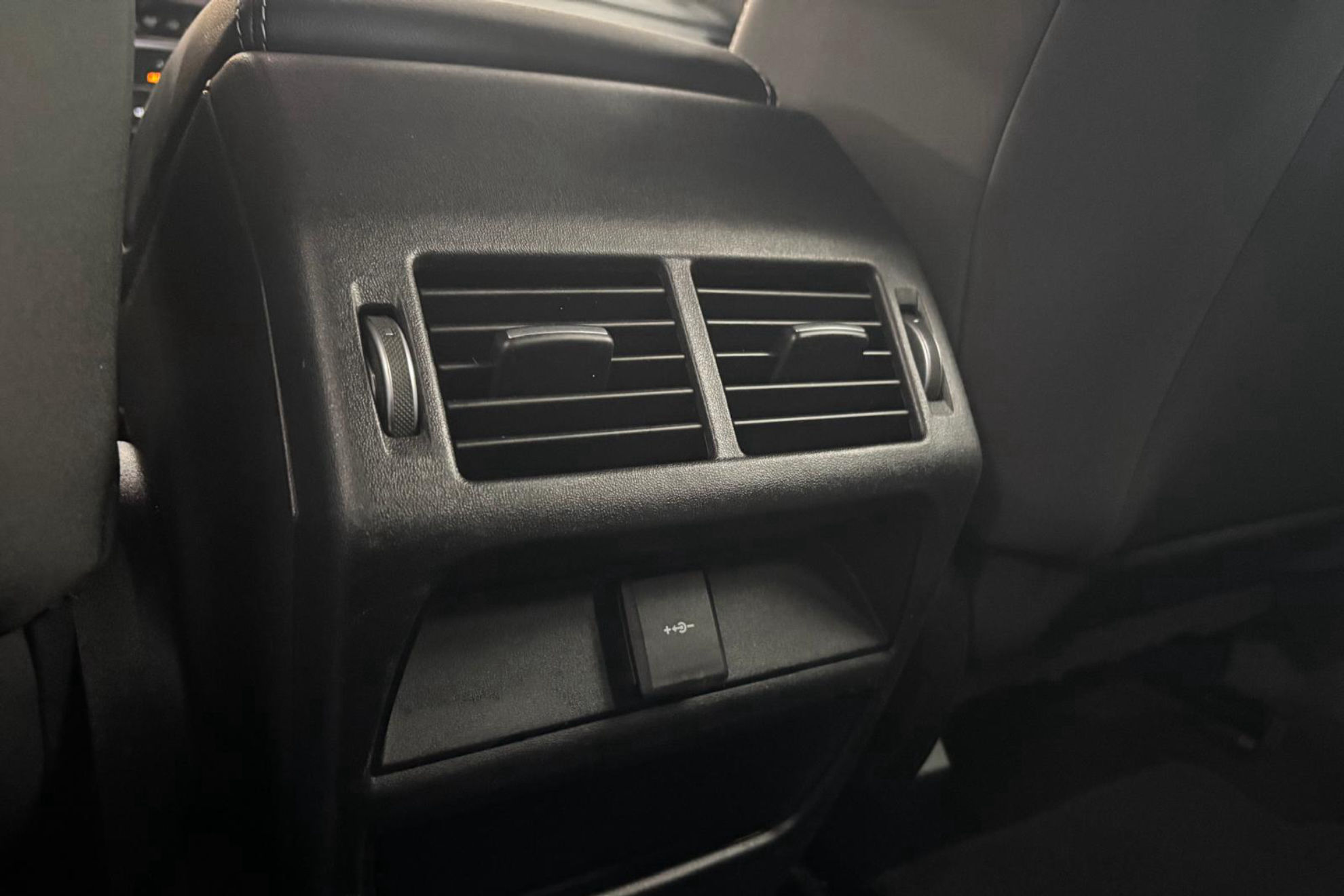 Jaguar E-Pace 2.0D RDynamic S 4WD - foto 13