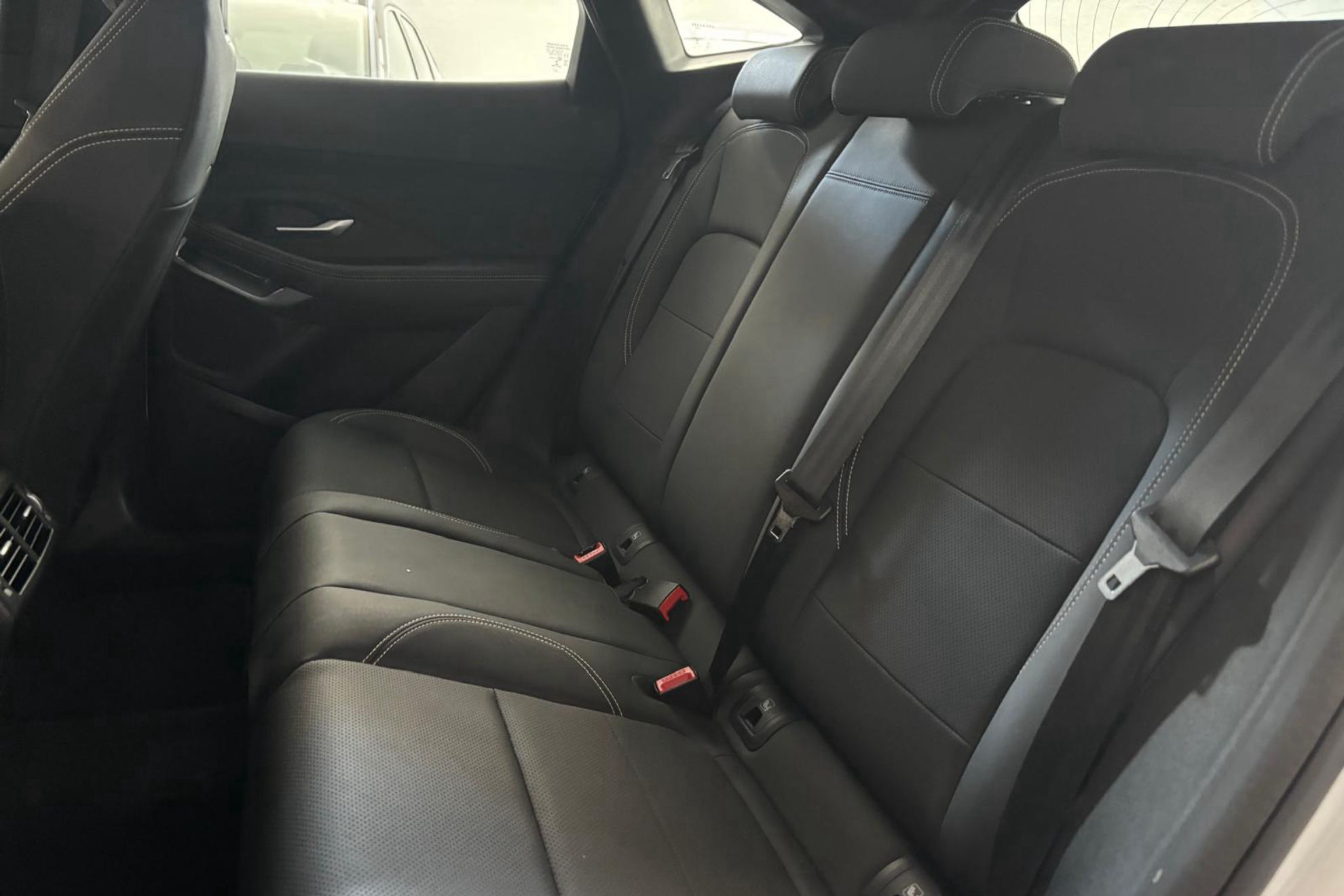 Jaguar E-Pace 2.0D RDynamic S 4WD - foto 12