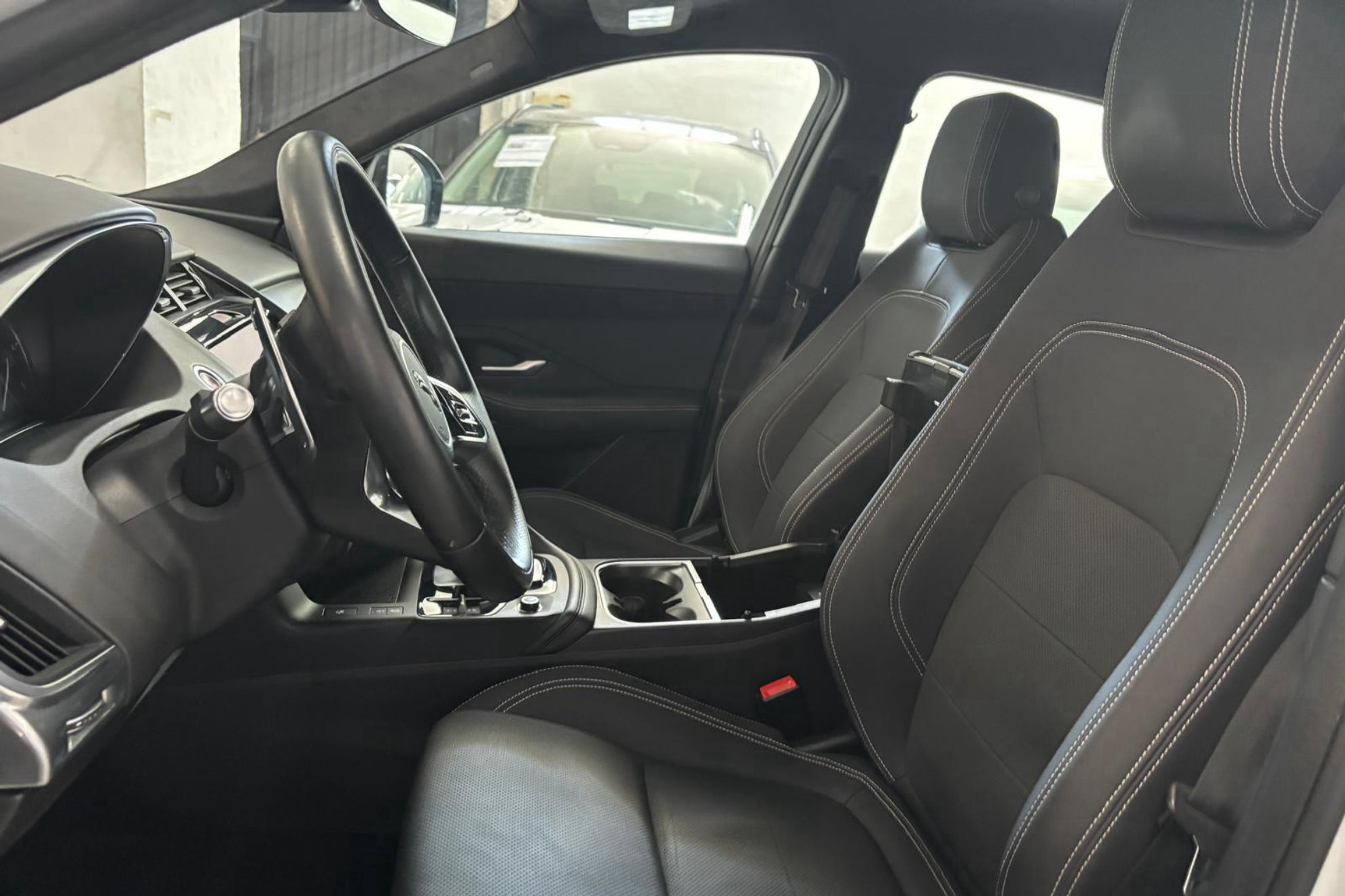 Jaguar E-Pace 2.0D RDynamic S 4WD - foto 11