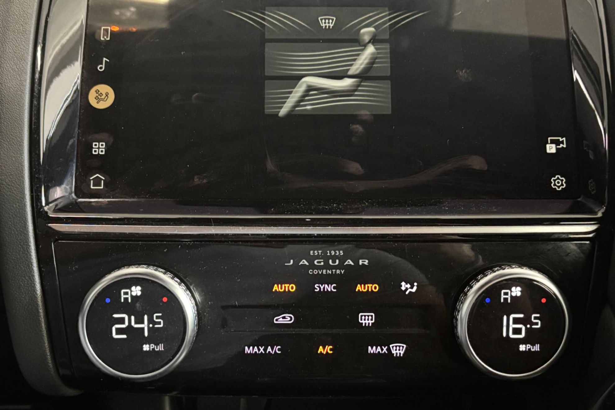 Jaguar E-Pace 2.0D RDynamic S 4WD - foto 29
