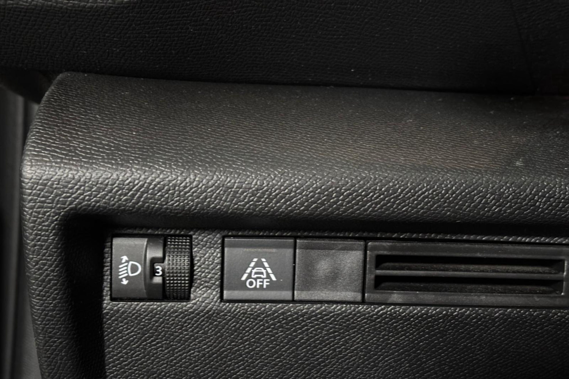 Citroën C4 BlueHDi 130 EAT8 Feel Pack - foto 17