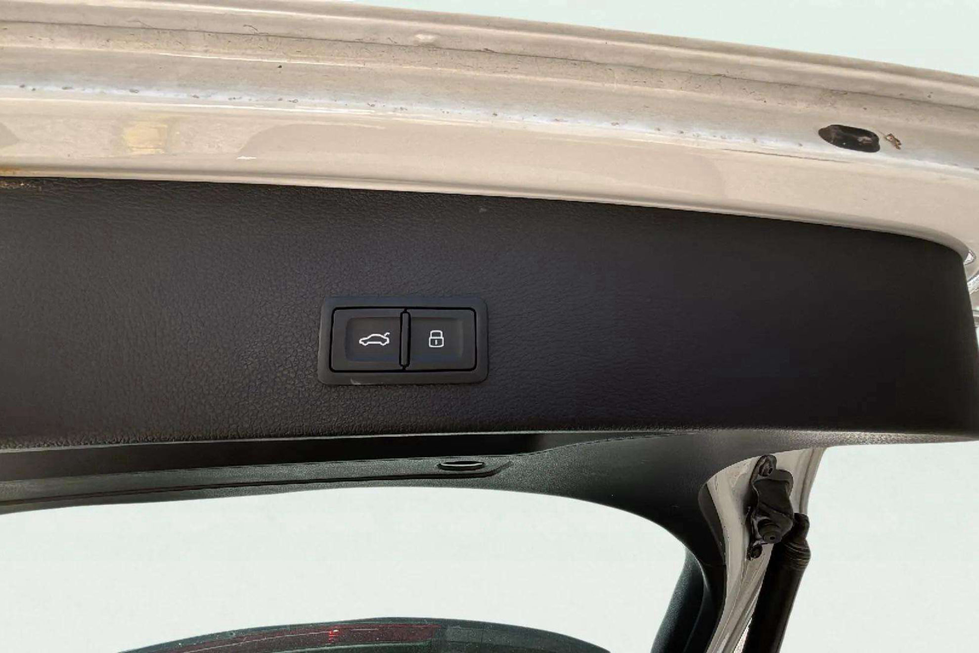 Audi Q2 S line 30 TDI - foto 8